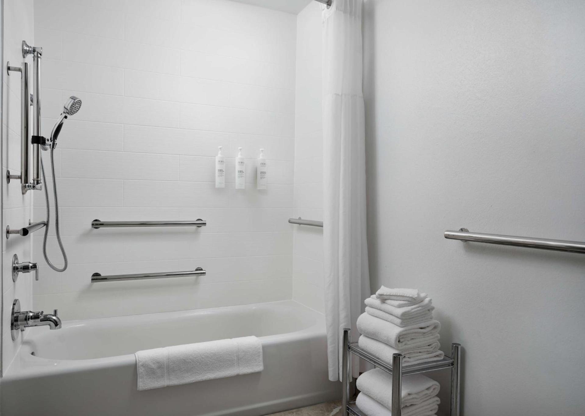 Hampton Inn & Suites Austin - Downtown photo 55