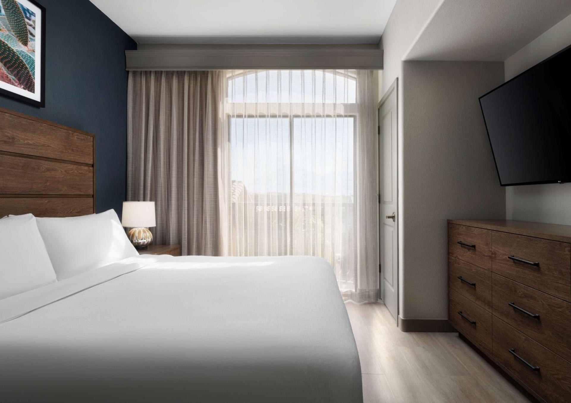 Embassy Suites Tucson - Paloma Village photo 22