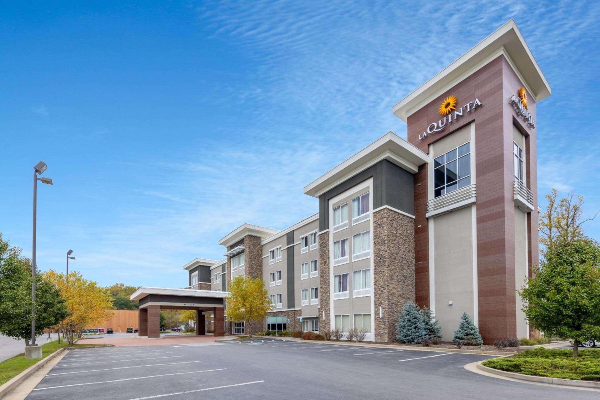 La Quinta by Wyndham Morgantown photo 4