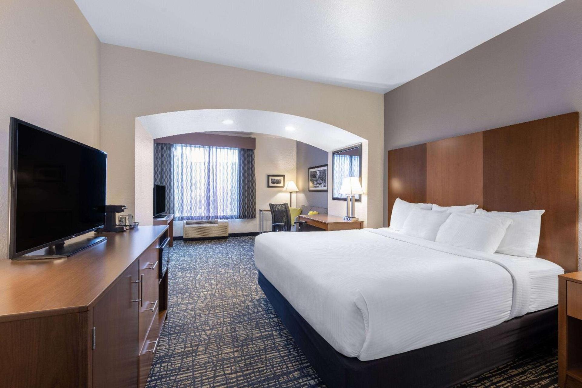 La Quinta by Wyndham Morgantown photo 39