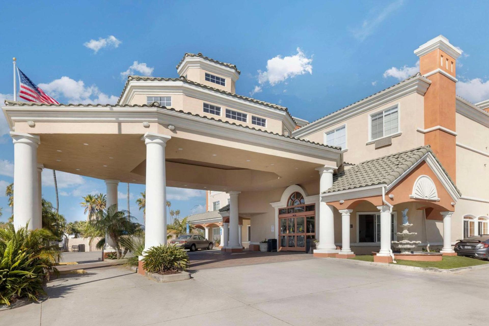 Comfort Suites Oceanside Camp Pendleton Area photo 3