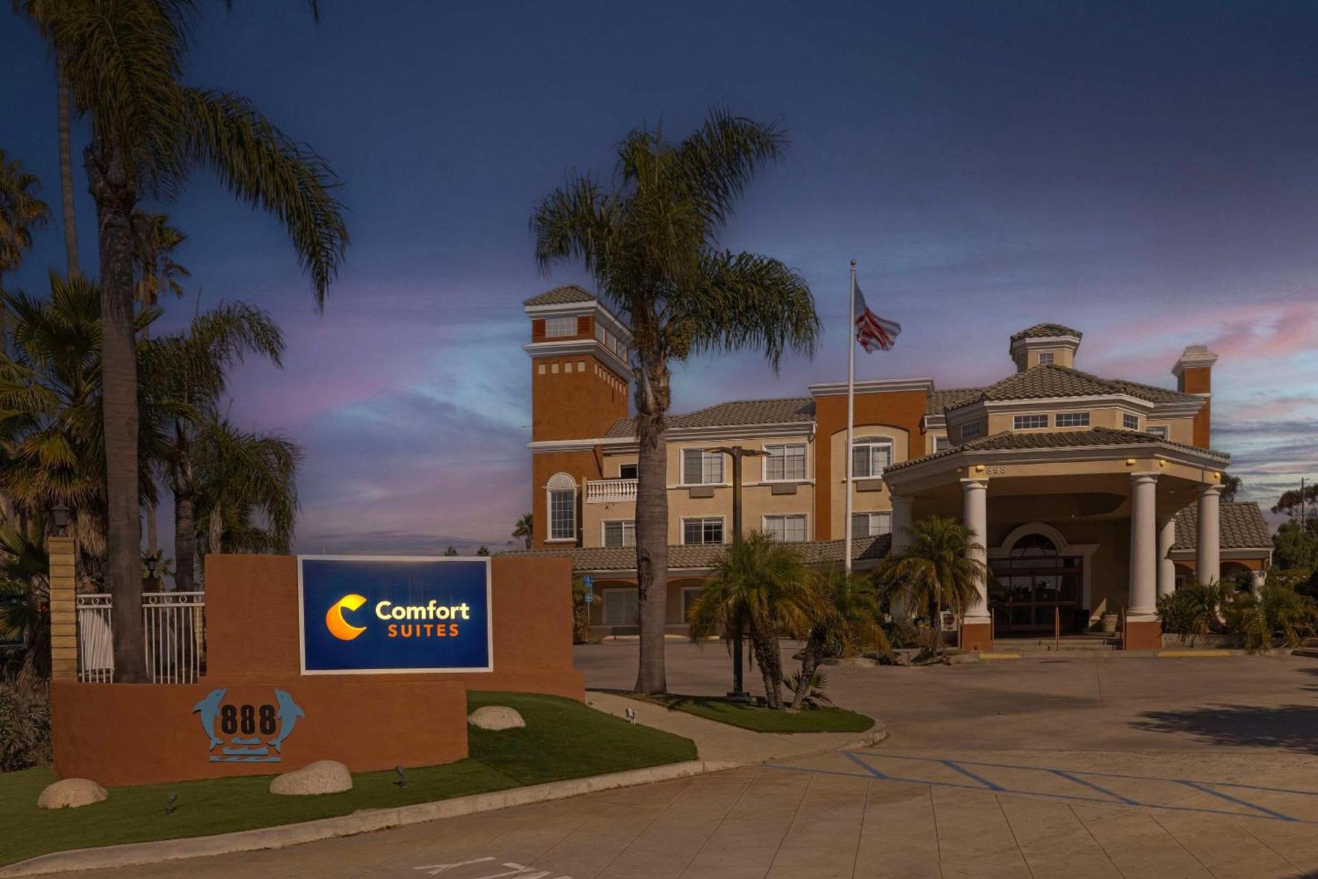 Comfort Suites Oceanside Camp Pendleton Area photo 2