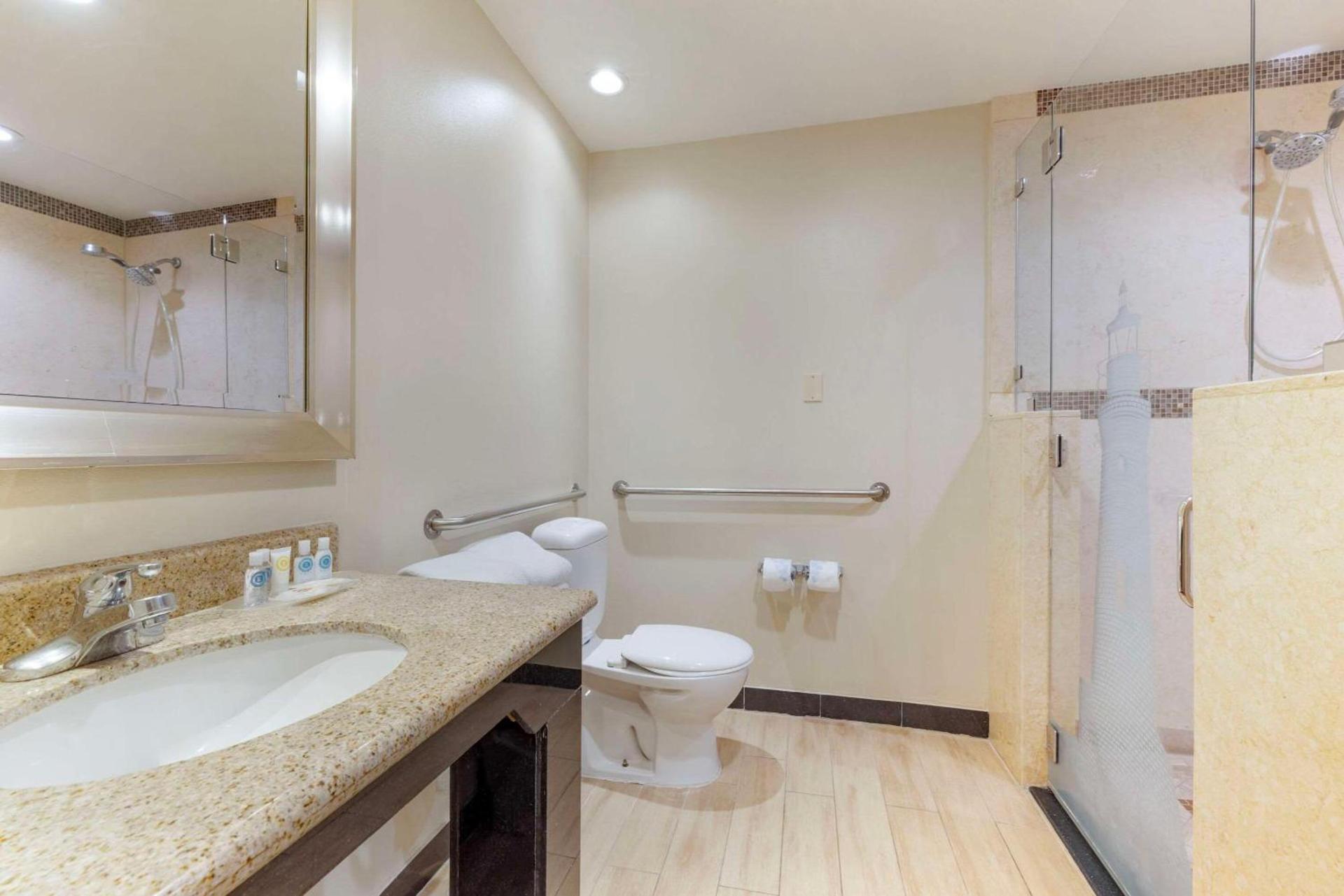 Comfort Suites Oceanside Camp Pendleton Area photo 14