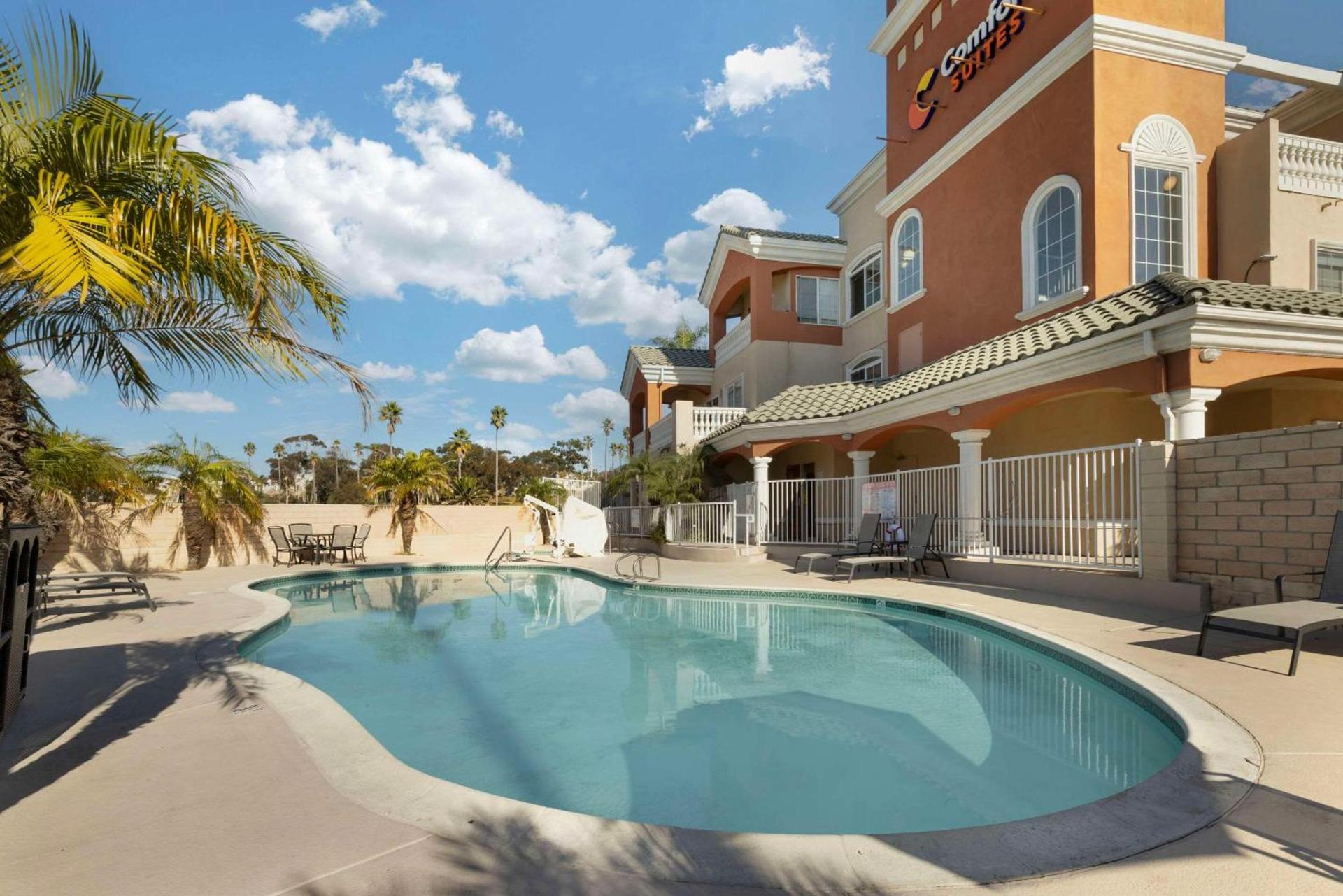 Comfort Suites Oceanside Camp Pendleton Area photo 50
