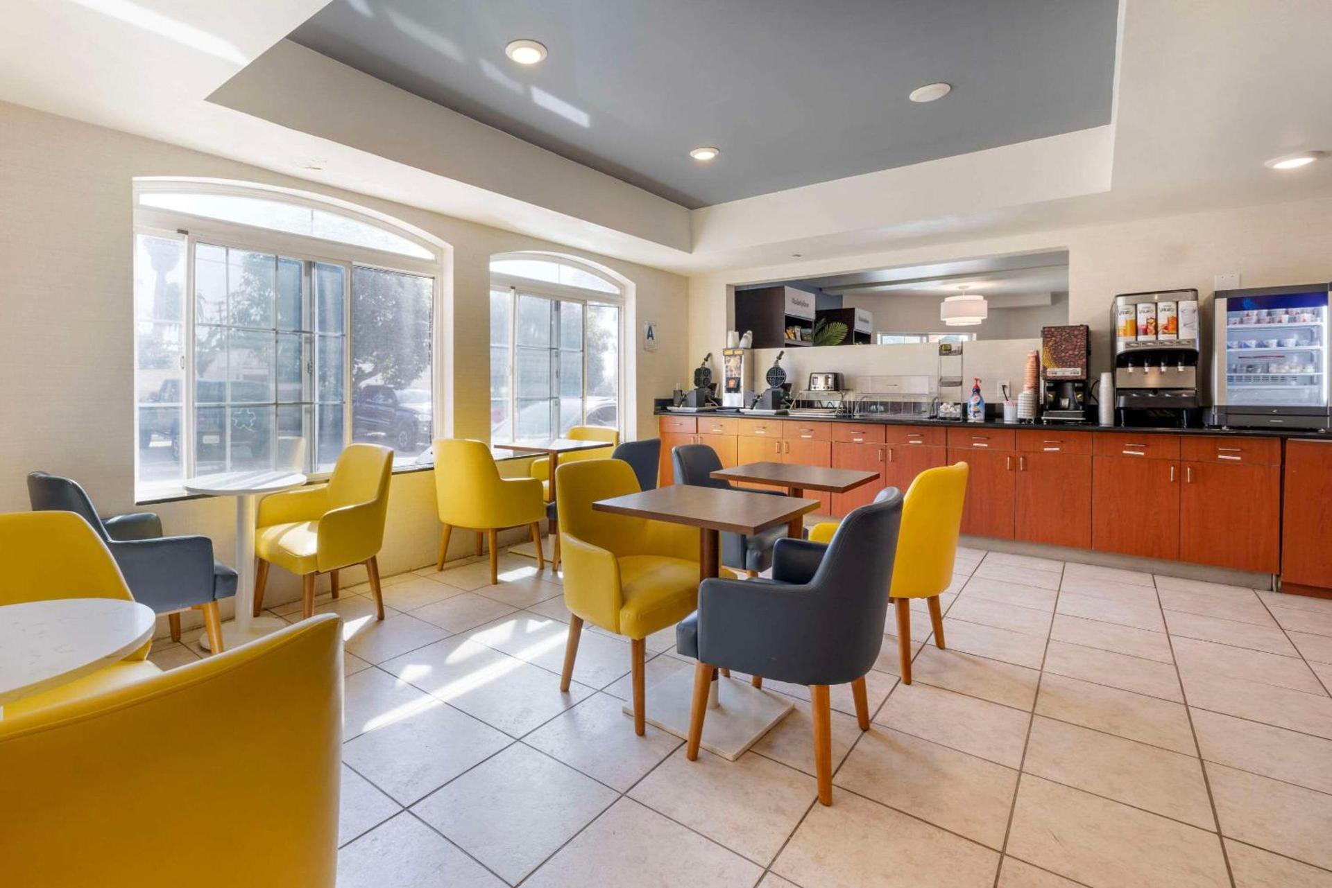 Comfort Suites Oceanside Camp Pendleton Area photo 54