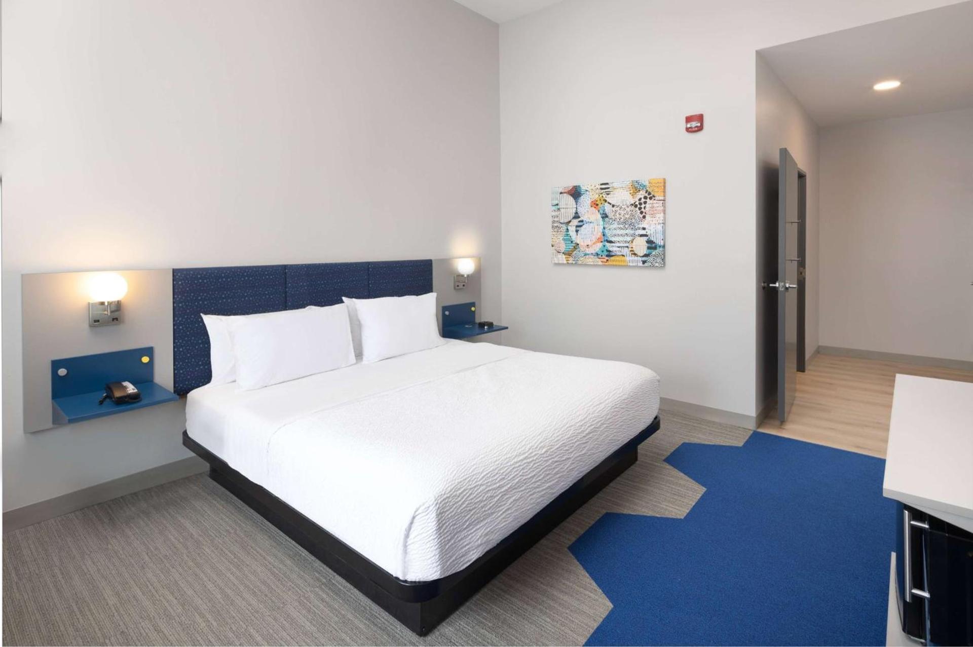 Microtel Inn & Suites by Wyndham Macedon photo 16