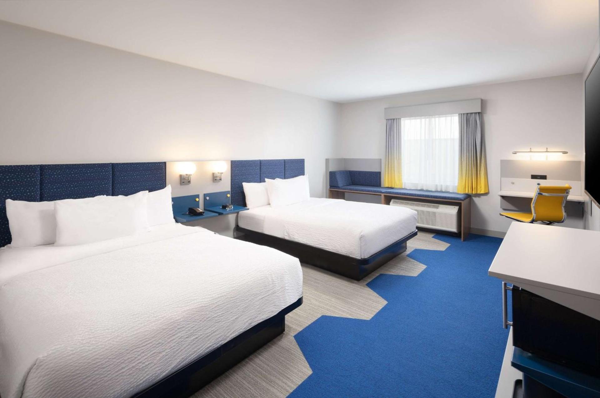 Microtel Inn & Suites by Wyndham Macedon photo 21