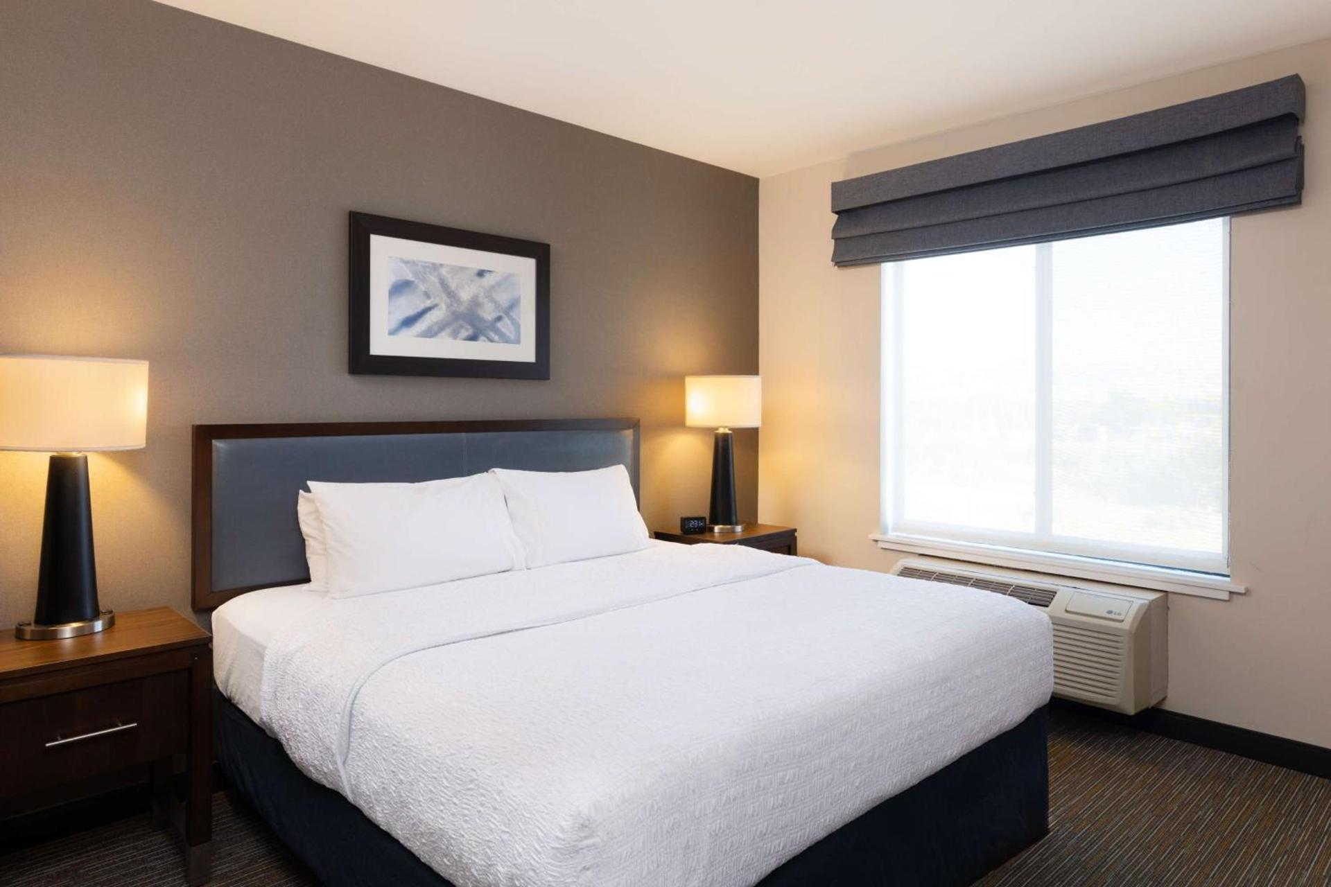 Hampton Inn San Jose Cherry Ave, CA photo 10