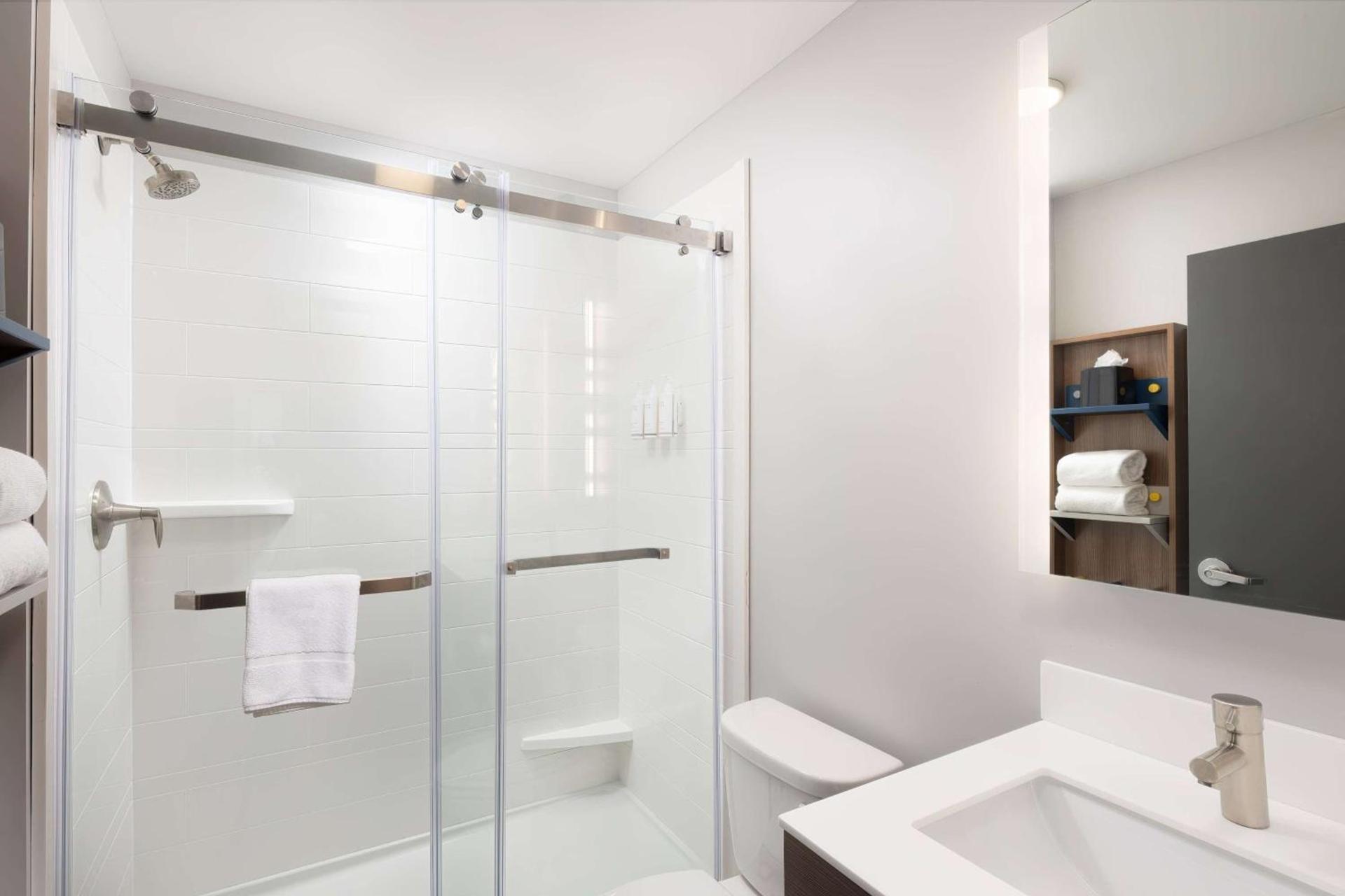 Microtel Inn & Suites by Wyndham Macedon photo 31