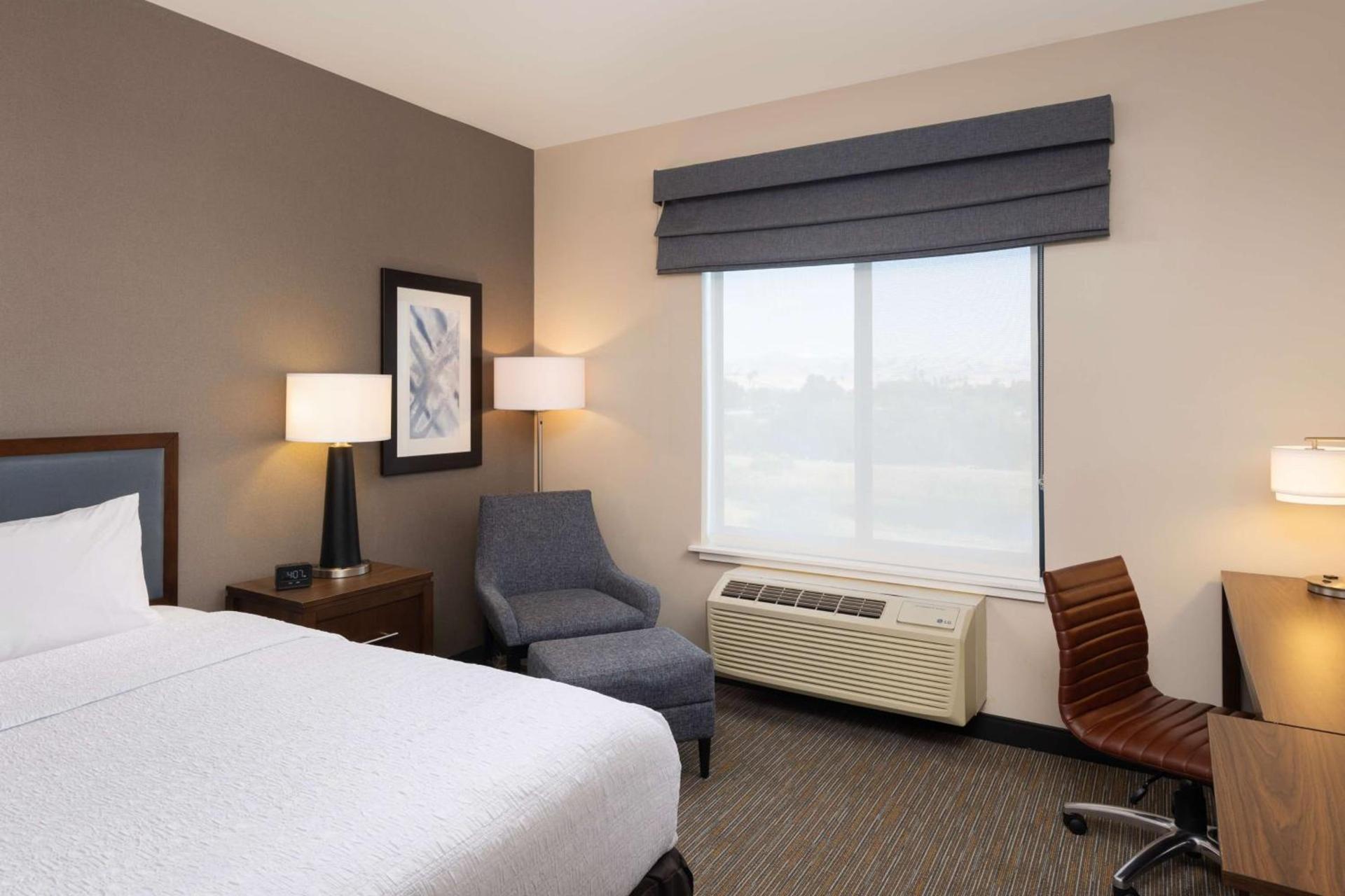 Hampton Inn San Jose Cherry Ave, CA photo 12
