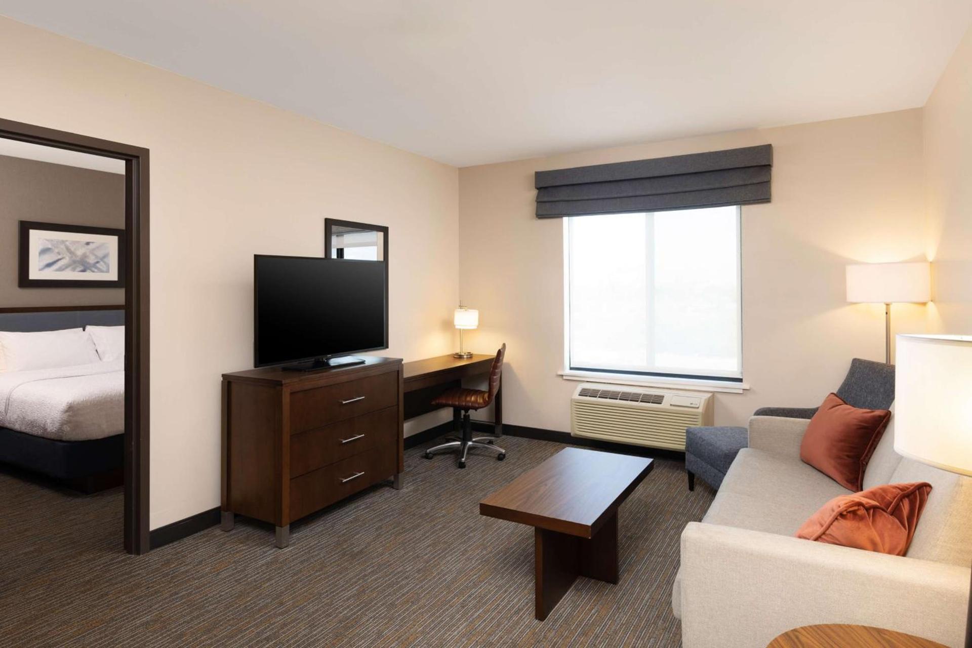 Hampton Inn San Jose Cherry Ave, CA photo 13