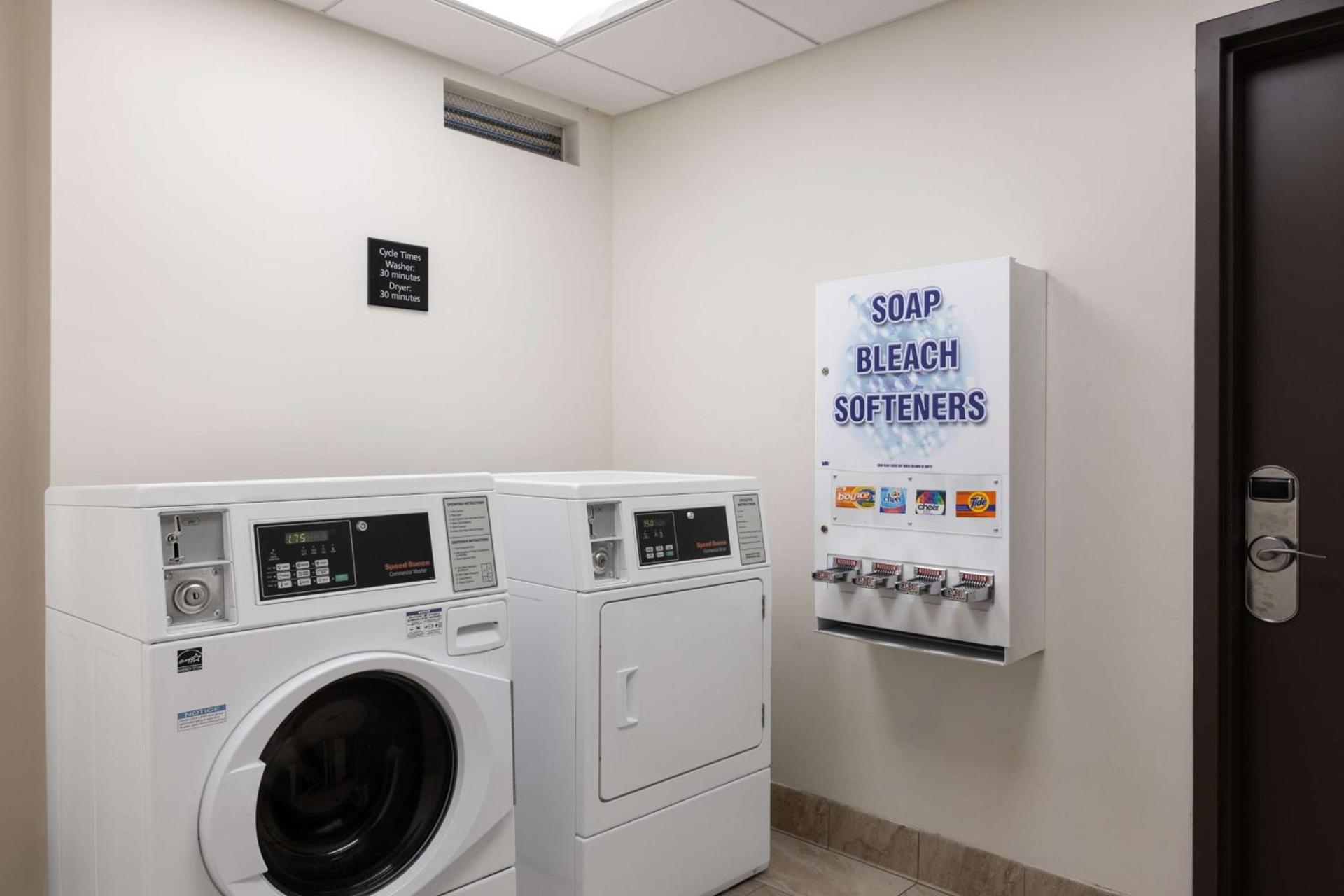 Hampton Inn San Jose Cherry Ave, CA photo 16