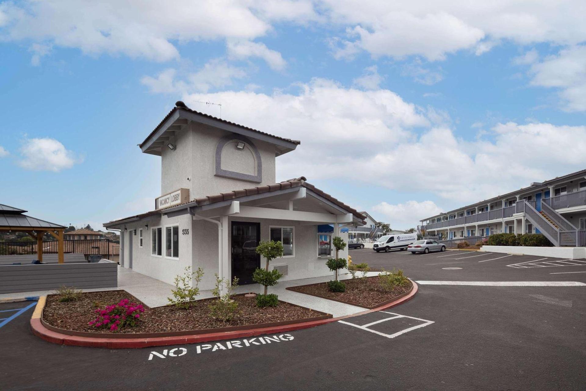 Days Inn by Wyndham Arroyo Grande Pismo Beach photo 33