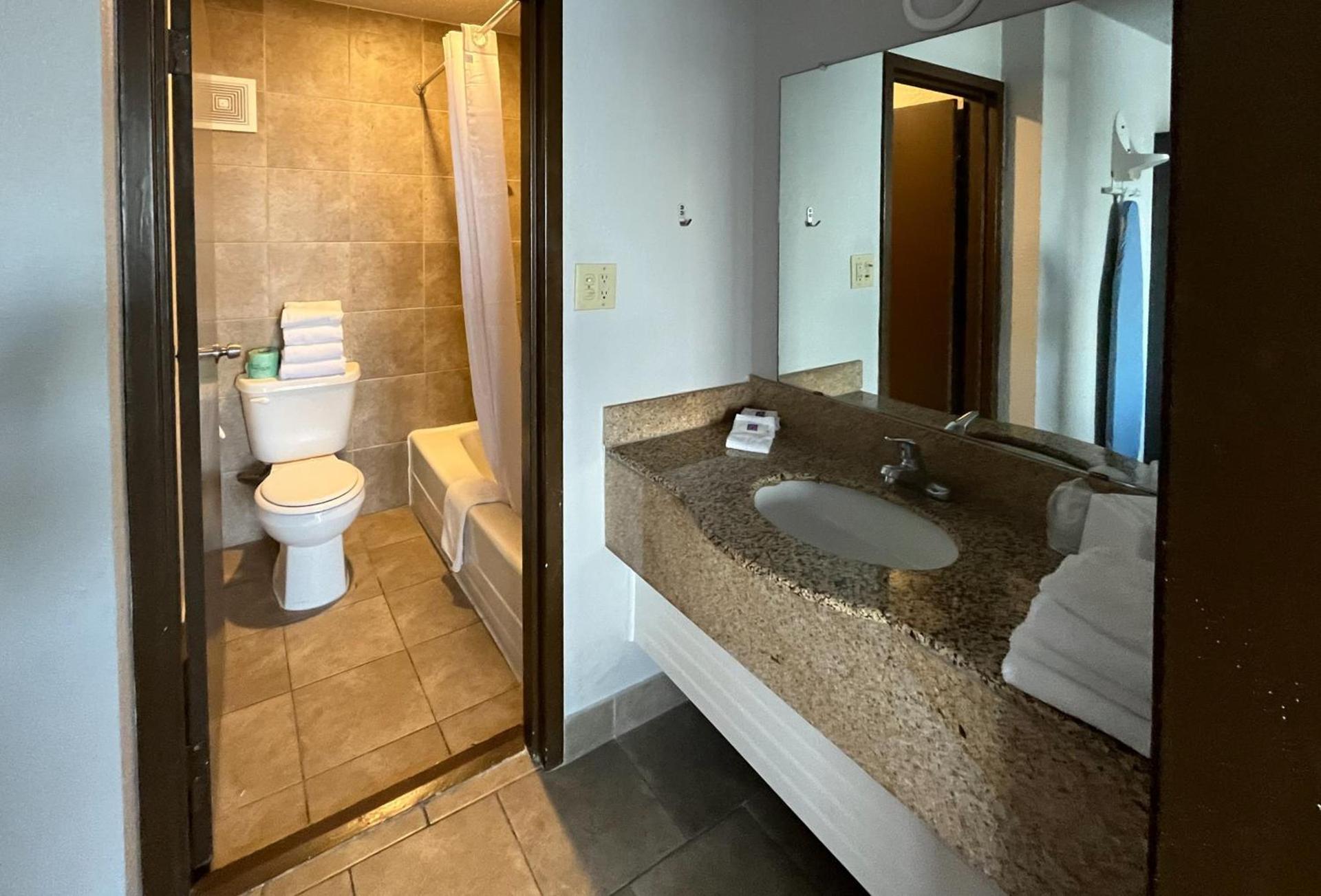 Motel 6 Mesquite, TX Town East photo 10