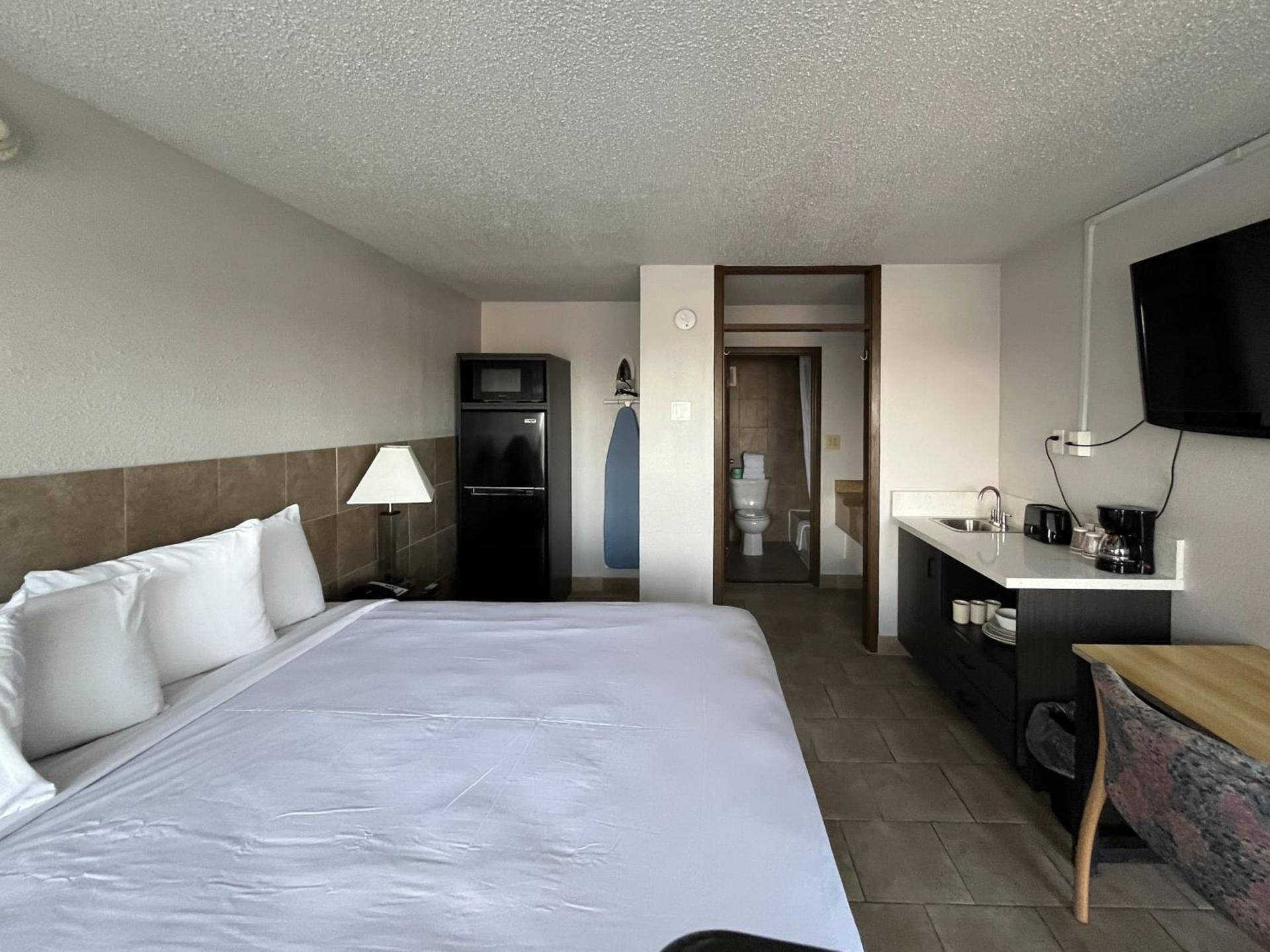 Motel 6 Mesquite, TX Town East photo 17