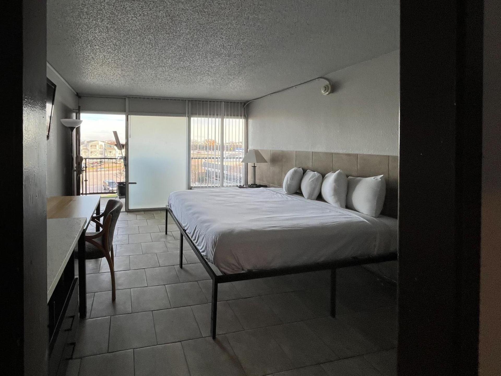 Motel 6 Mesquite, TX Town East photo 21