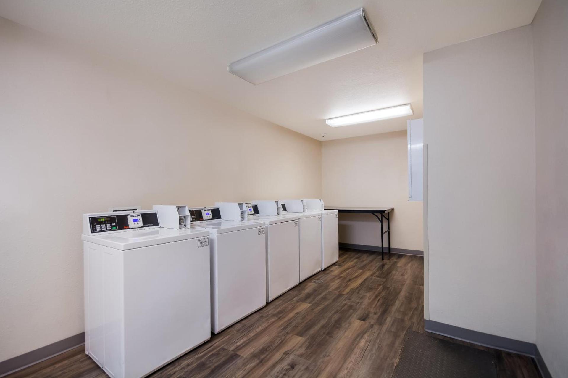 WoodSpring Suites Lexington Southeast photo 7