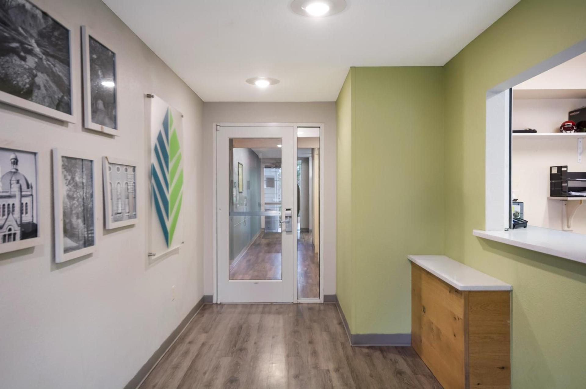 WoodSpring Suites Lexington Southeast photo 13