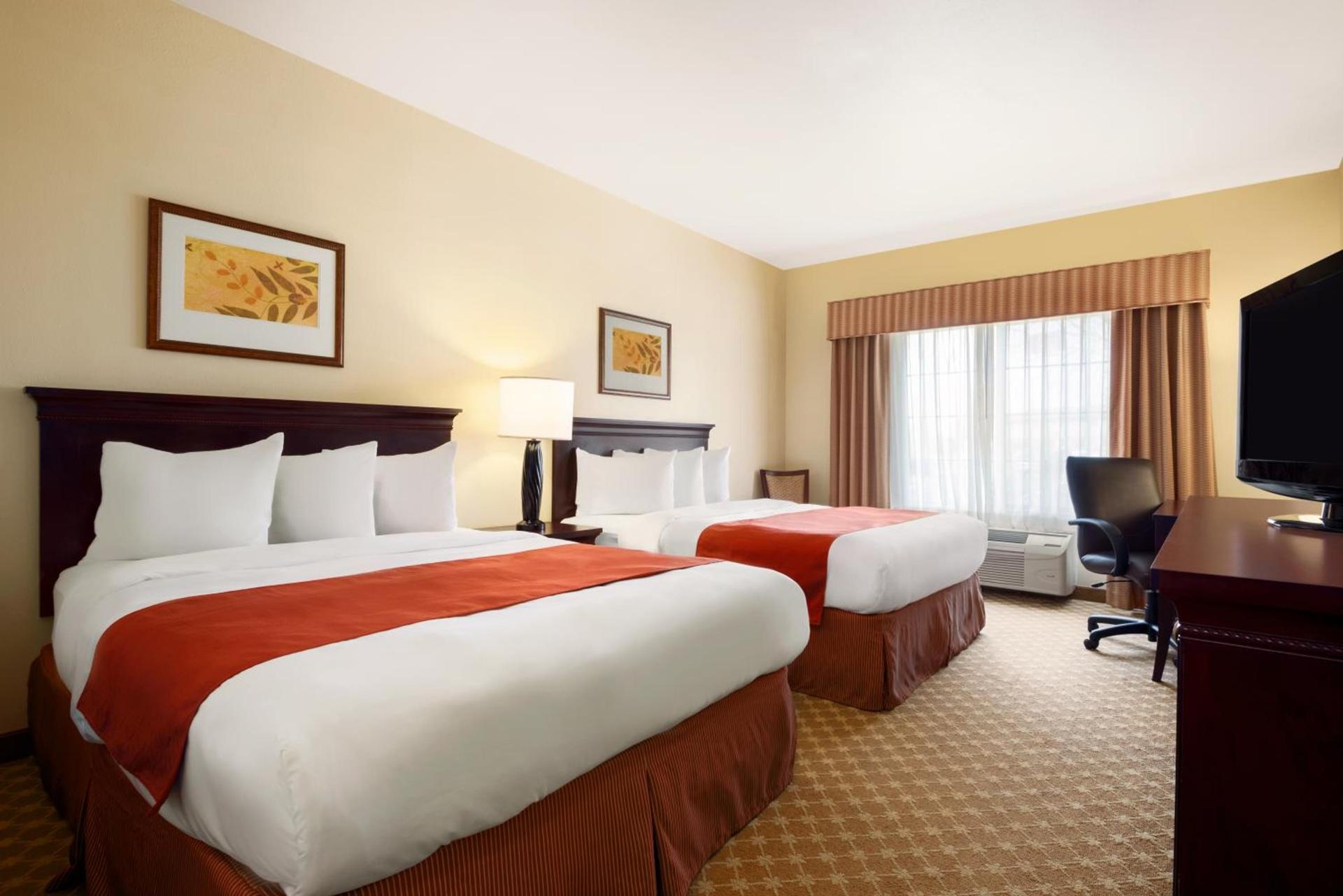 Country Inn & Suites by Radisson, Clinton, IA photo 15