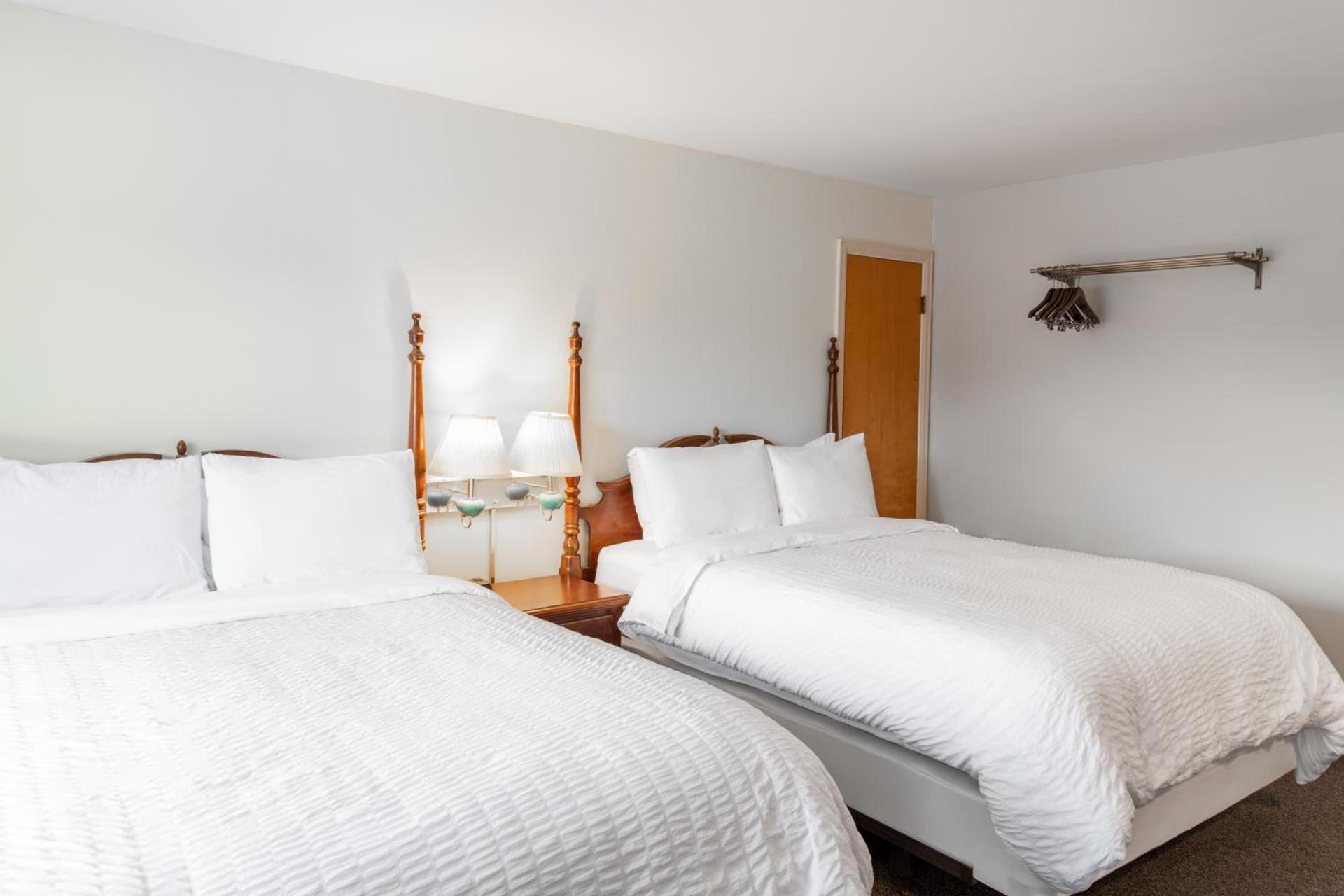 Sara Placid Inn & Suites photo 19