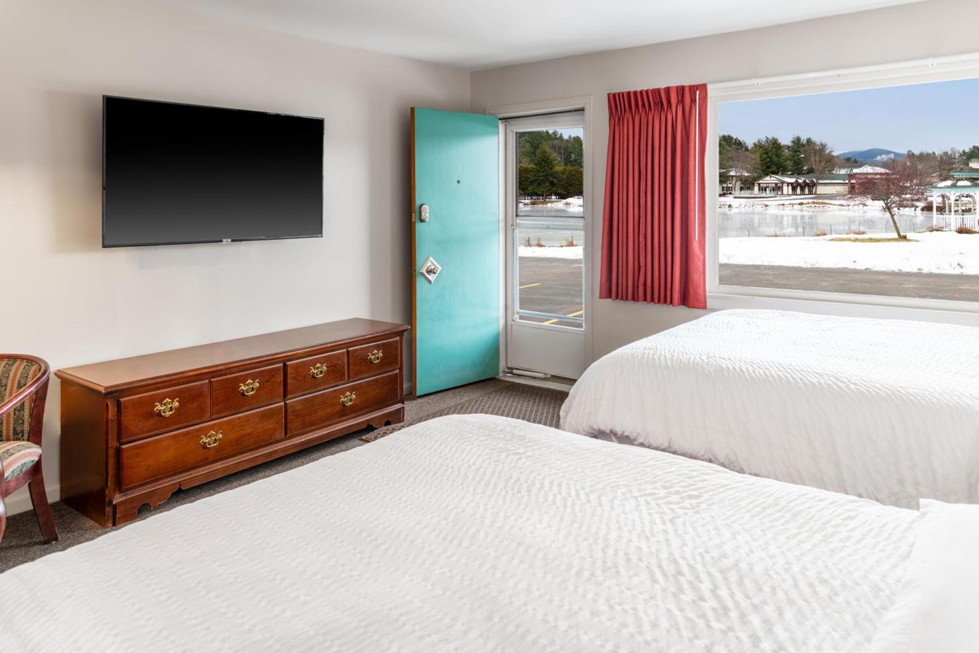 Sara Placid Inn & Suites photo 21