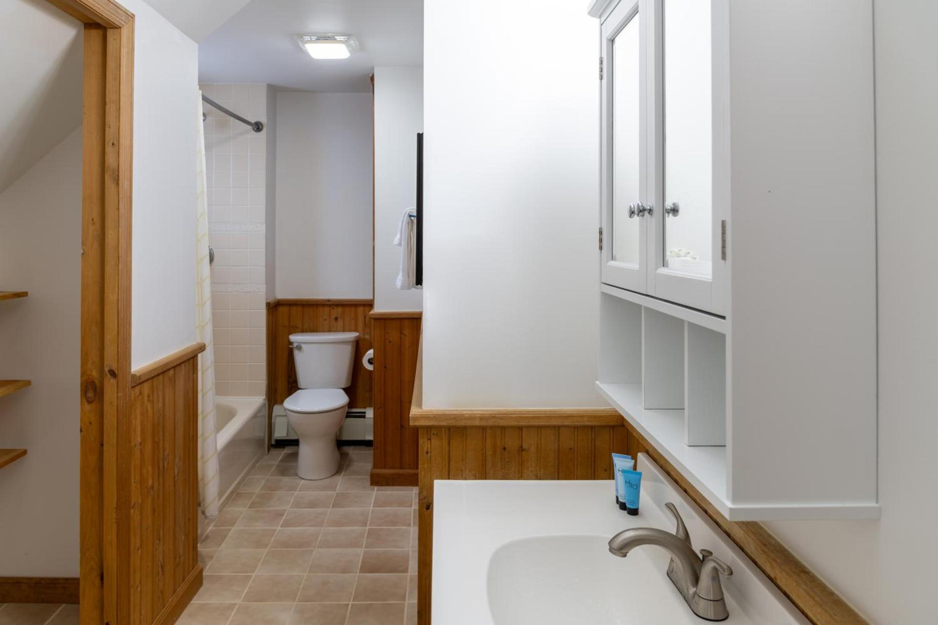 Sara Placid Inn & Suites photo 41