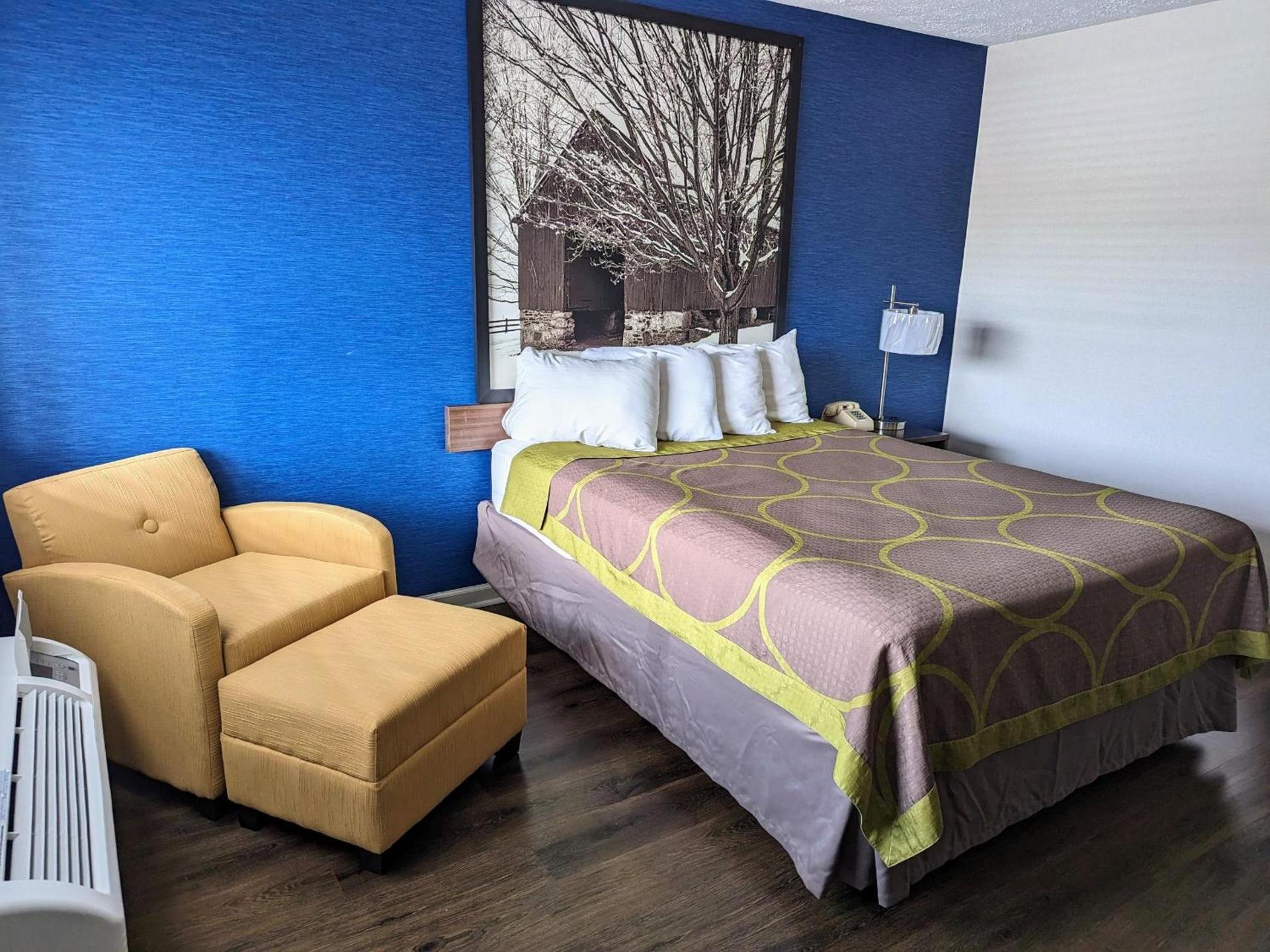 Super 8 by Wyndham Wytheville photo 40