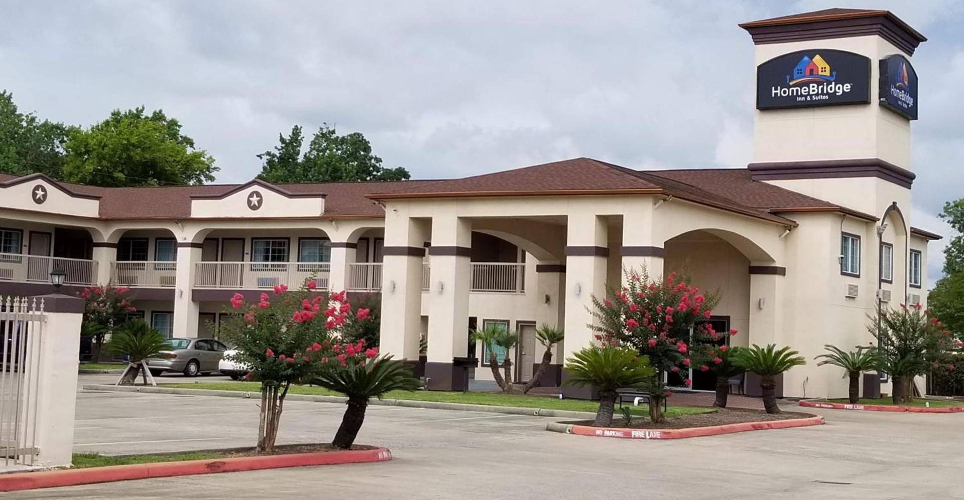 HomeBridge Inn and Suites — hotel in Beaumont