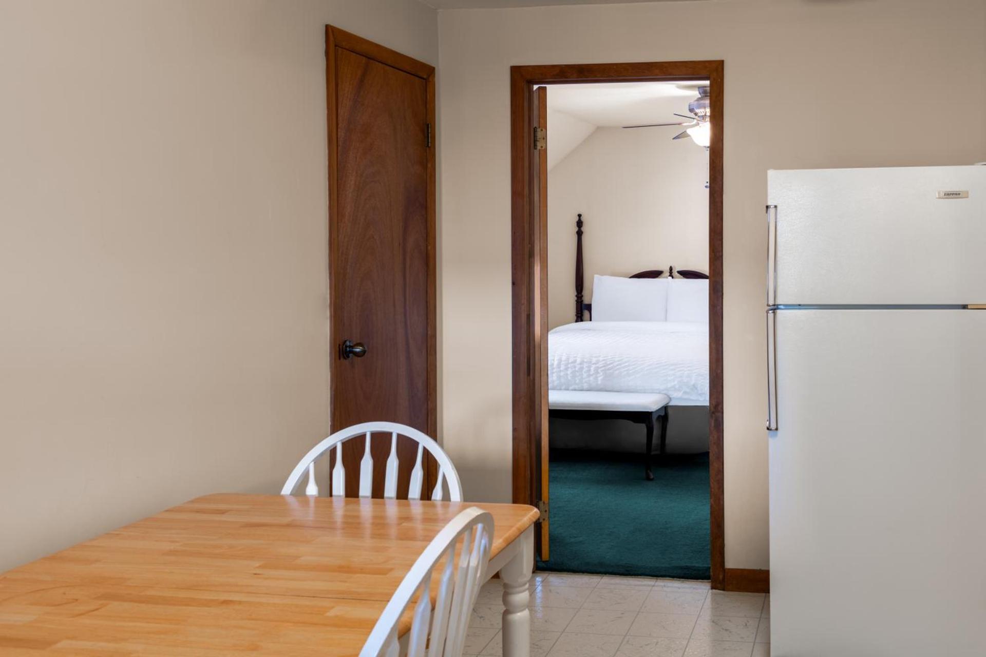 Sara Placid Inn & Suites photo 25