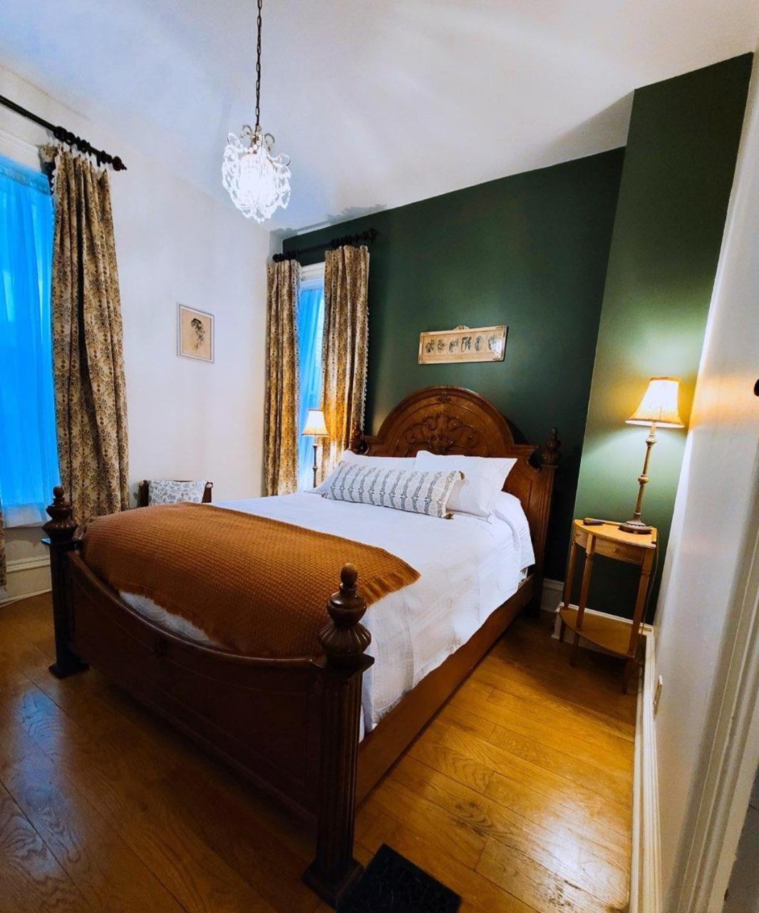 Historic Sion Bass Guest House photo 27
