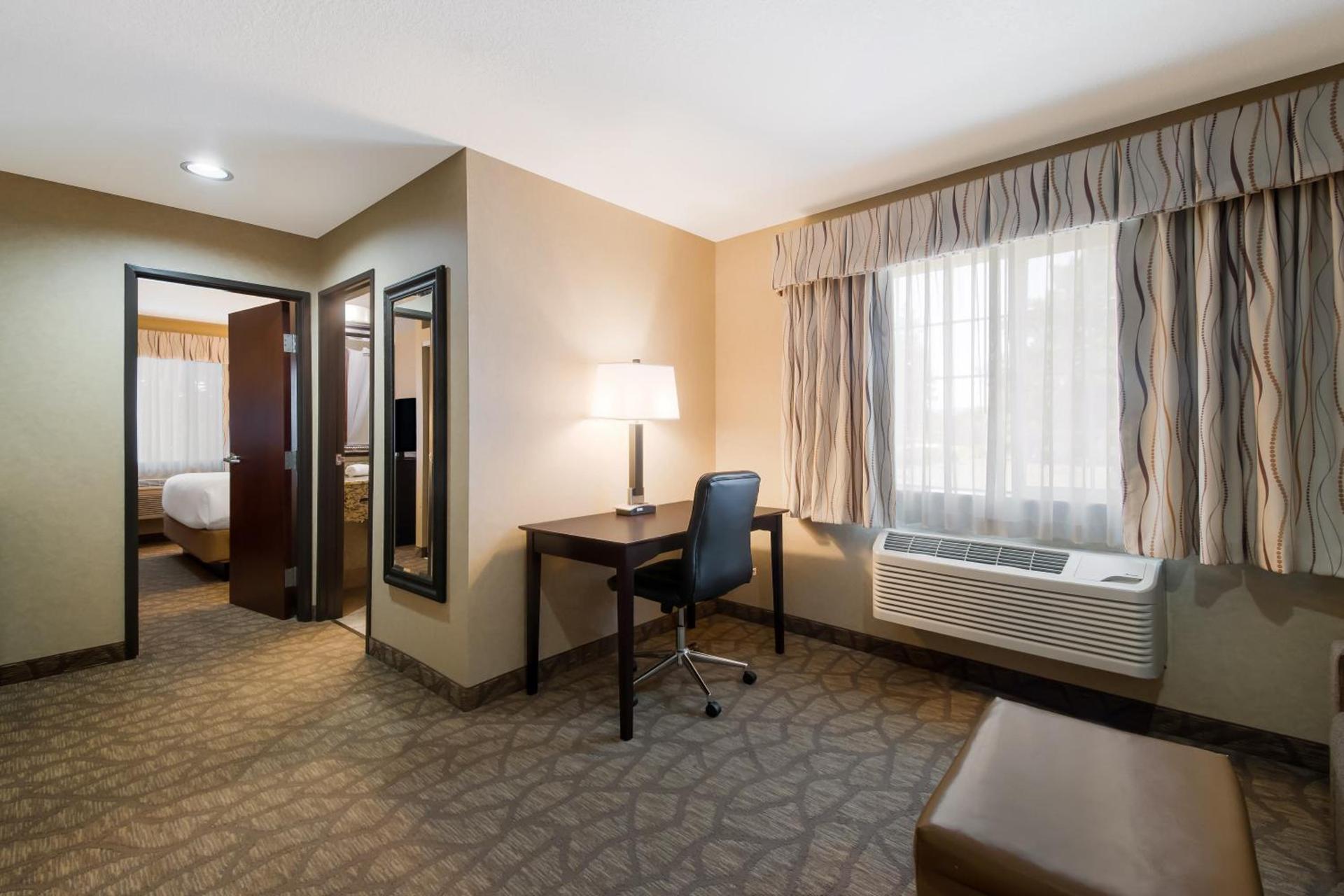 Best Western University Inn and Suites photo 40