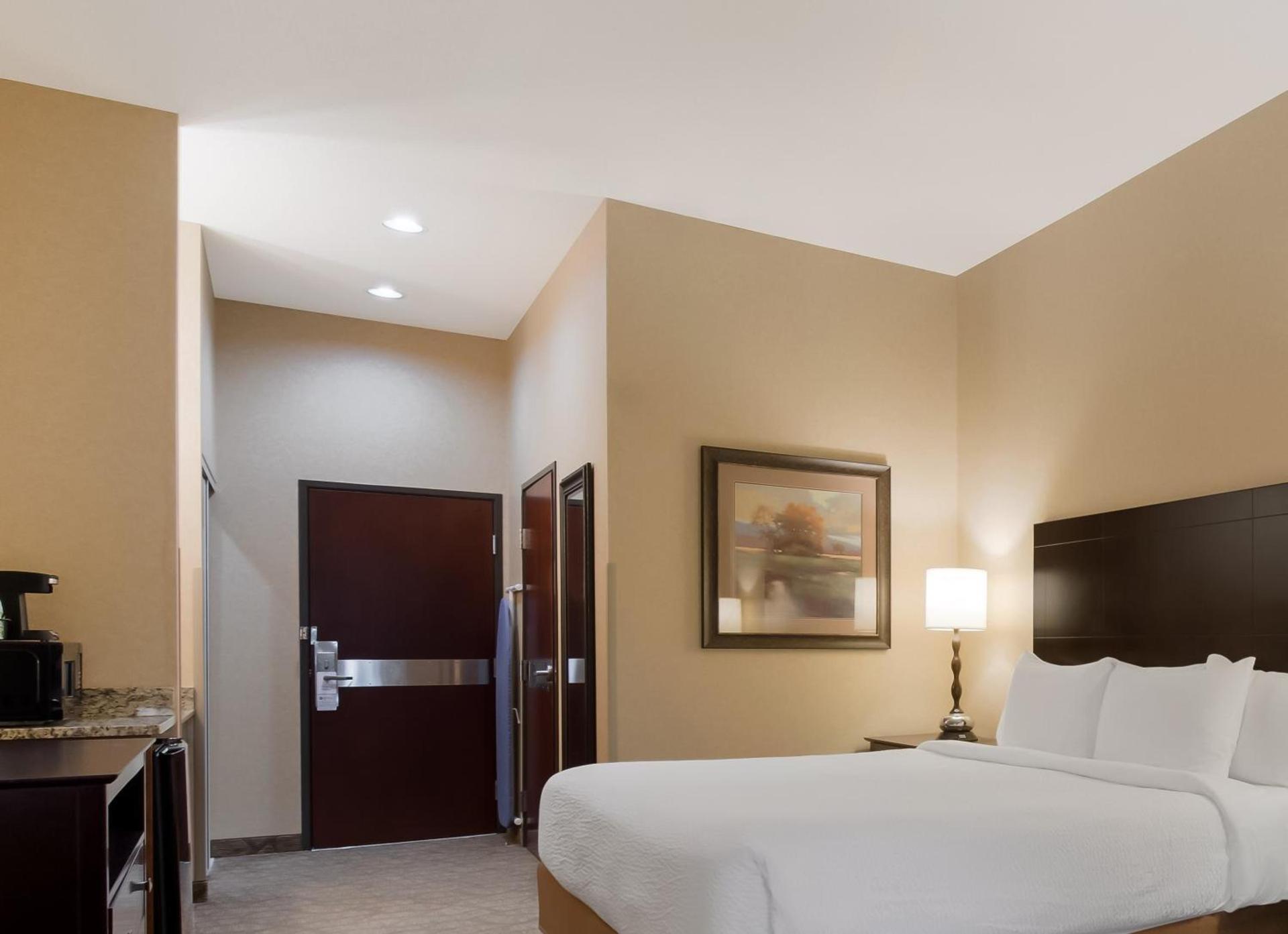 Best Western University Inn and Suites photo 41
