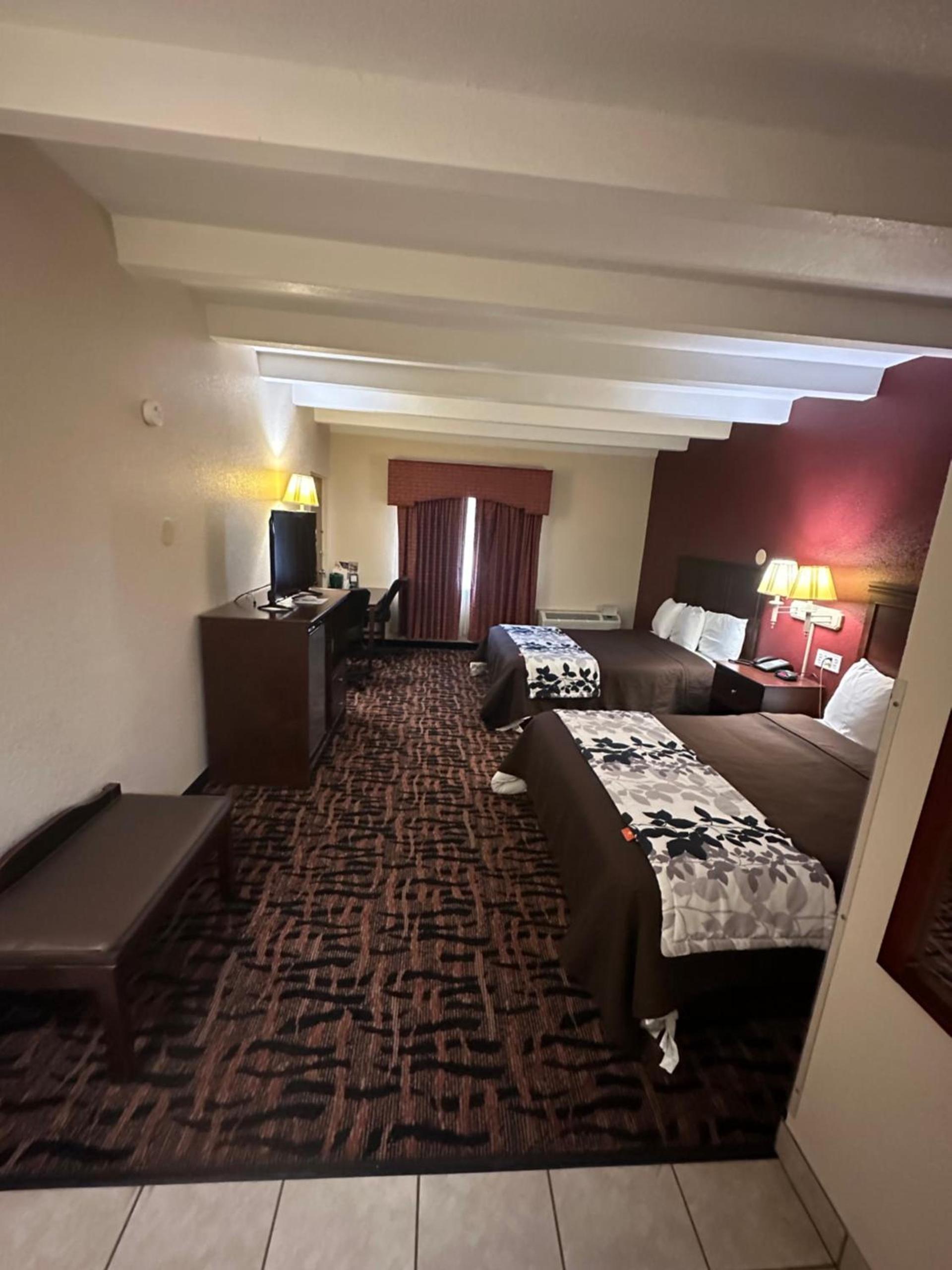 Executive Inn photo 7