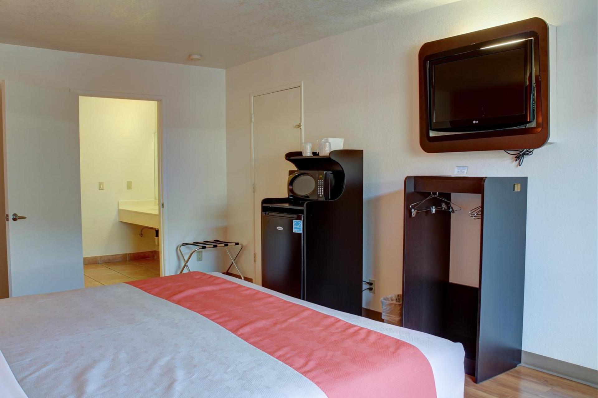 Motel 6-Bishop, CA photo 37