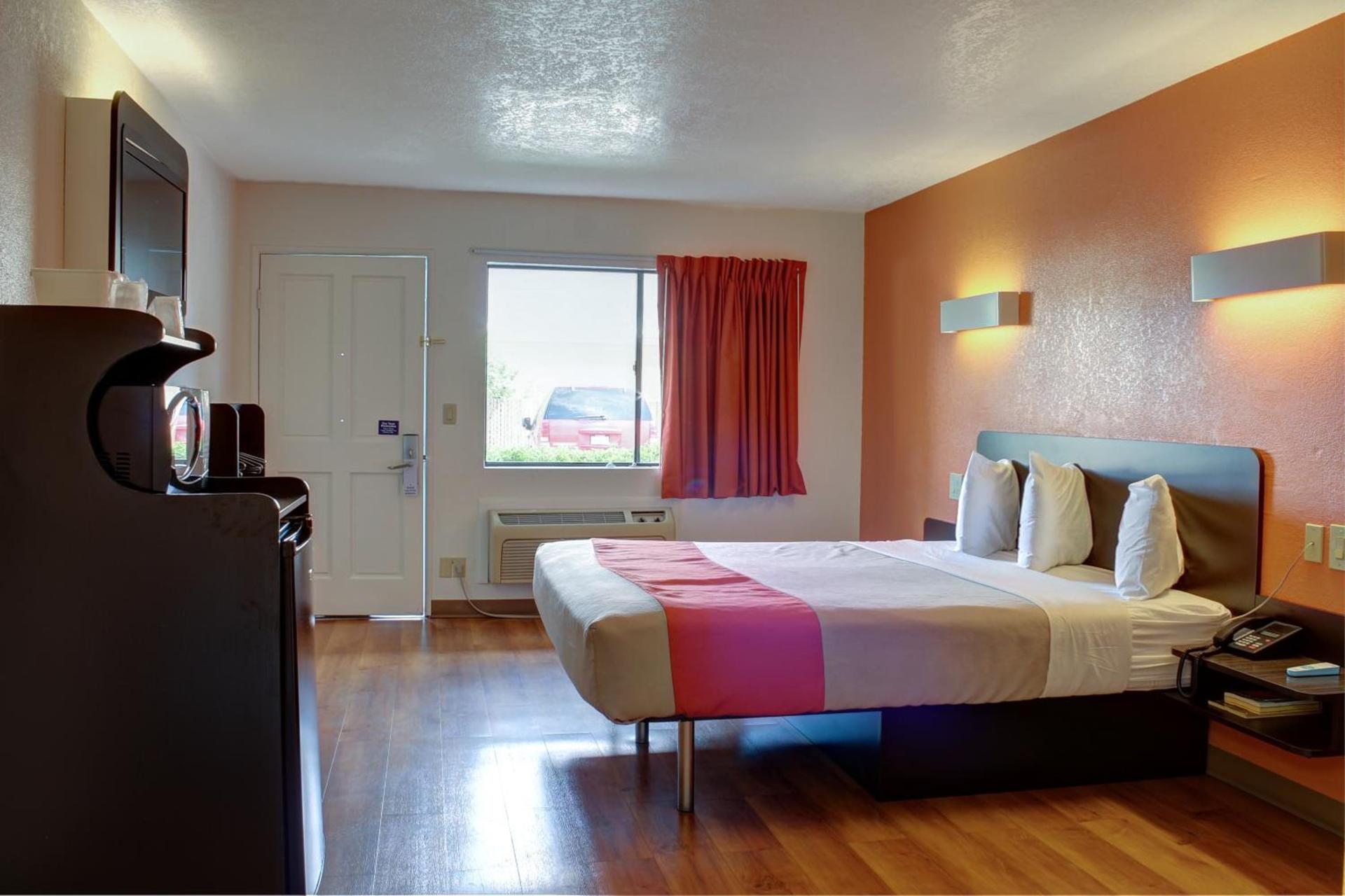 Motel 6-Bishop, CA photo 38