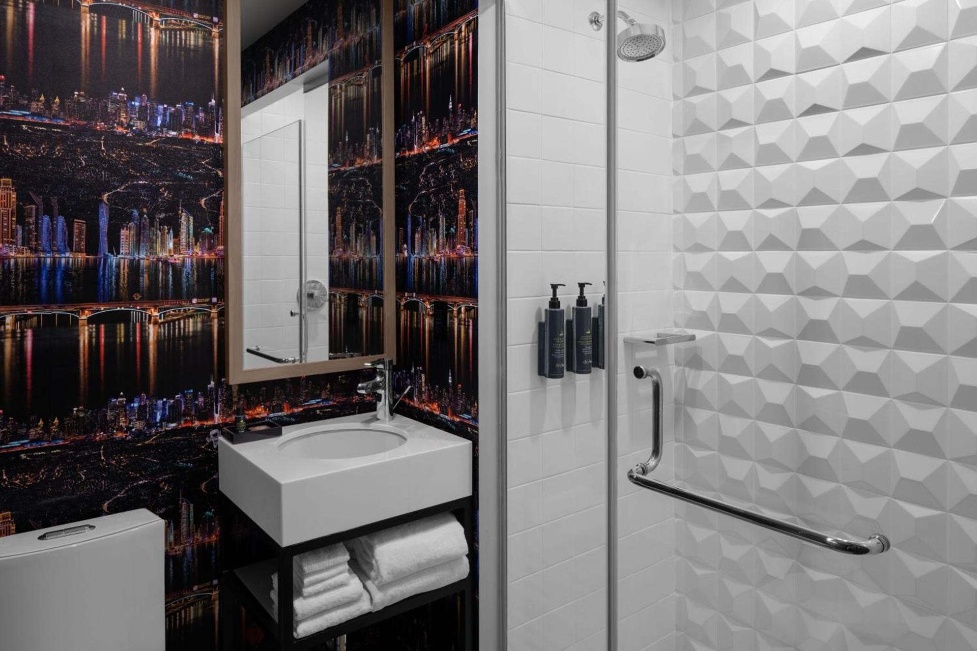 Aloft by Marriott New York Chelsea photo 49