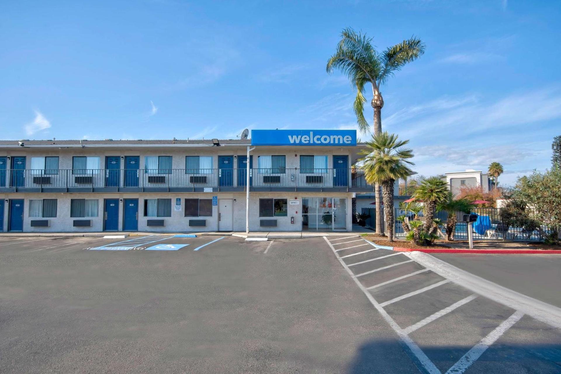Motel 6-Tulare, CA photo 3