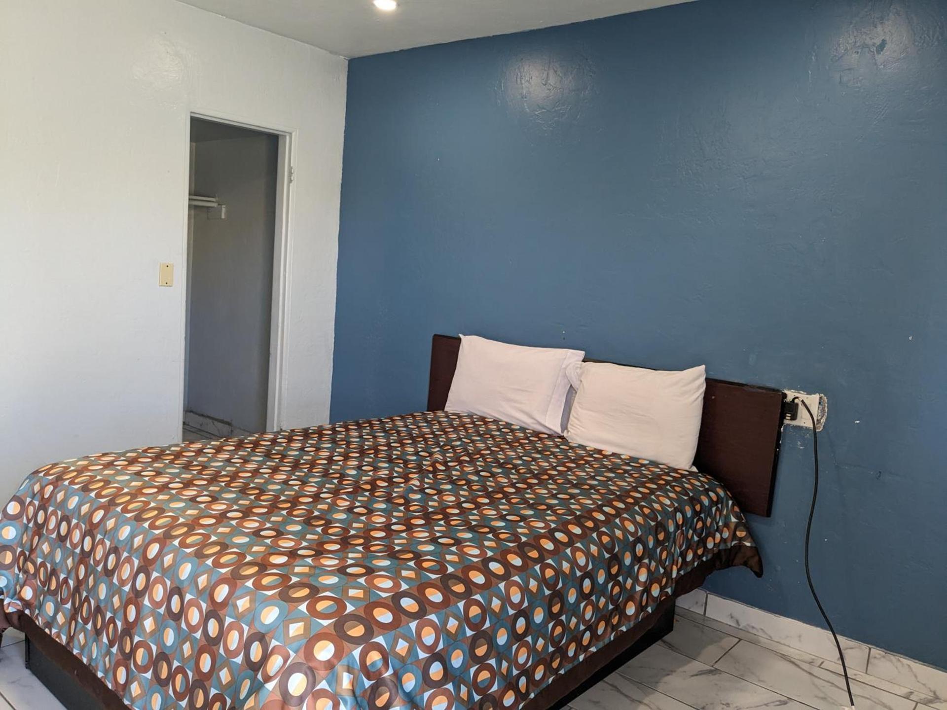 Green spot motel photo 5