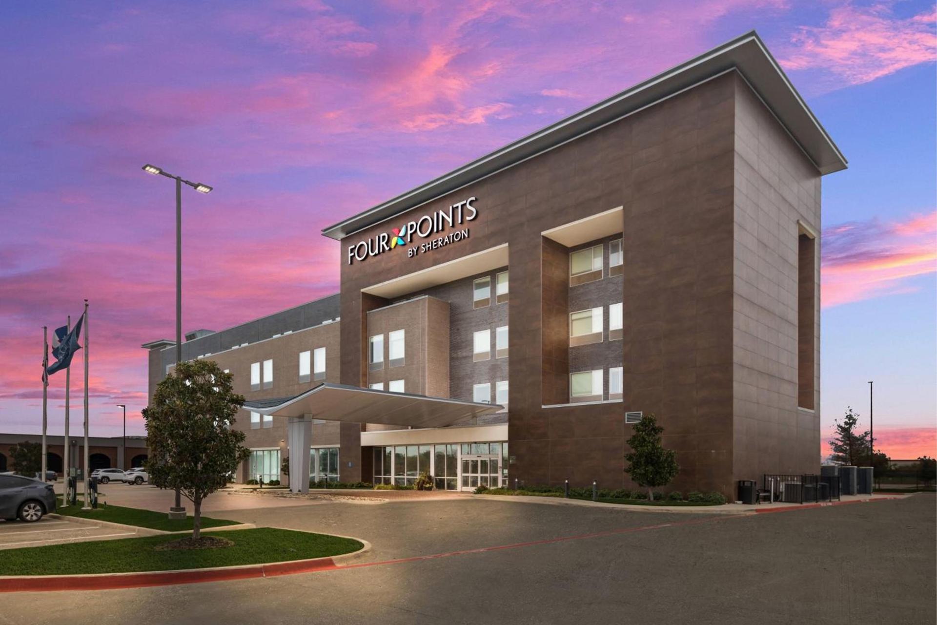 Four Points by Sheraton Plano photo 1