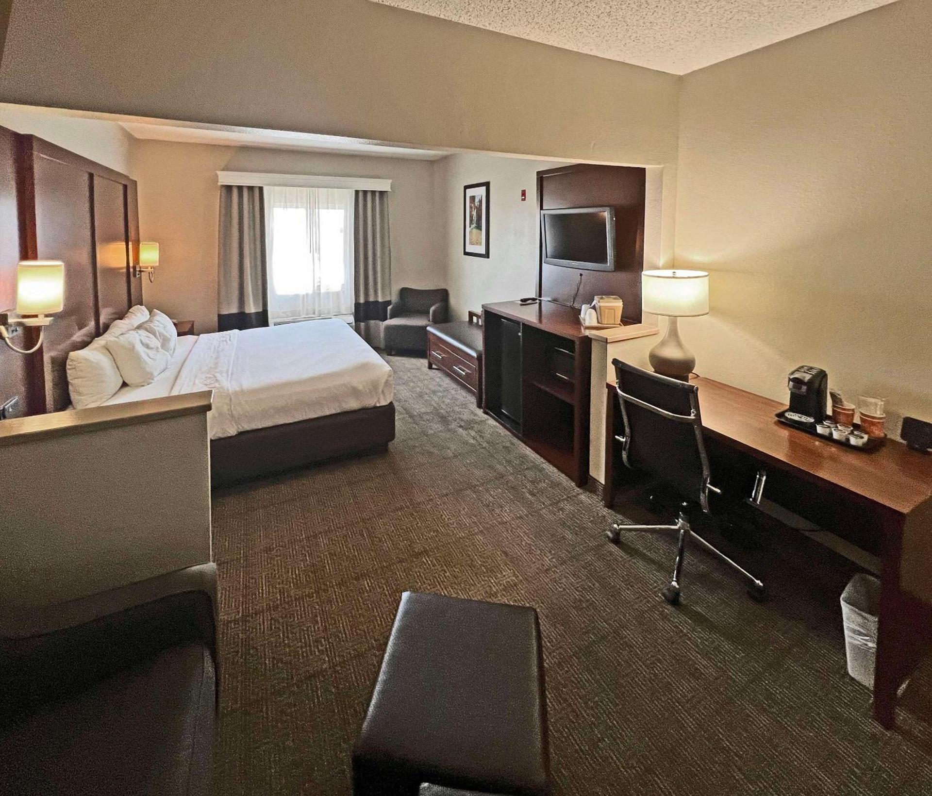 Comfort Suites Peoria Sports Complex photo 4