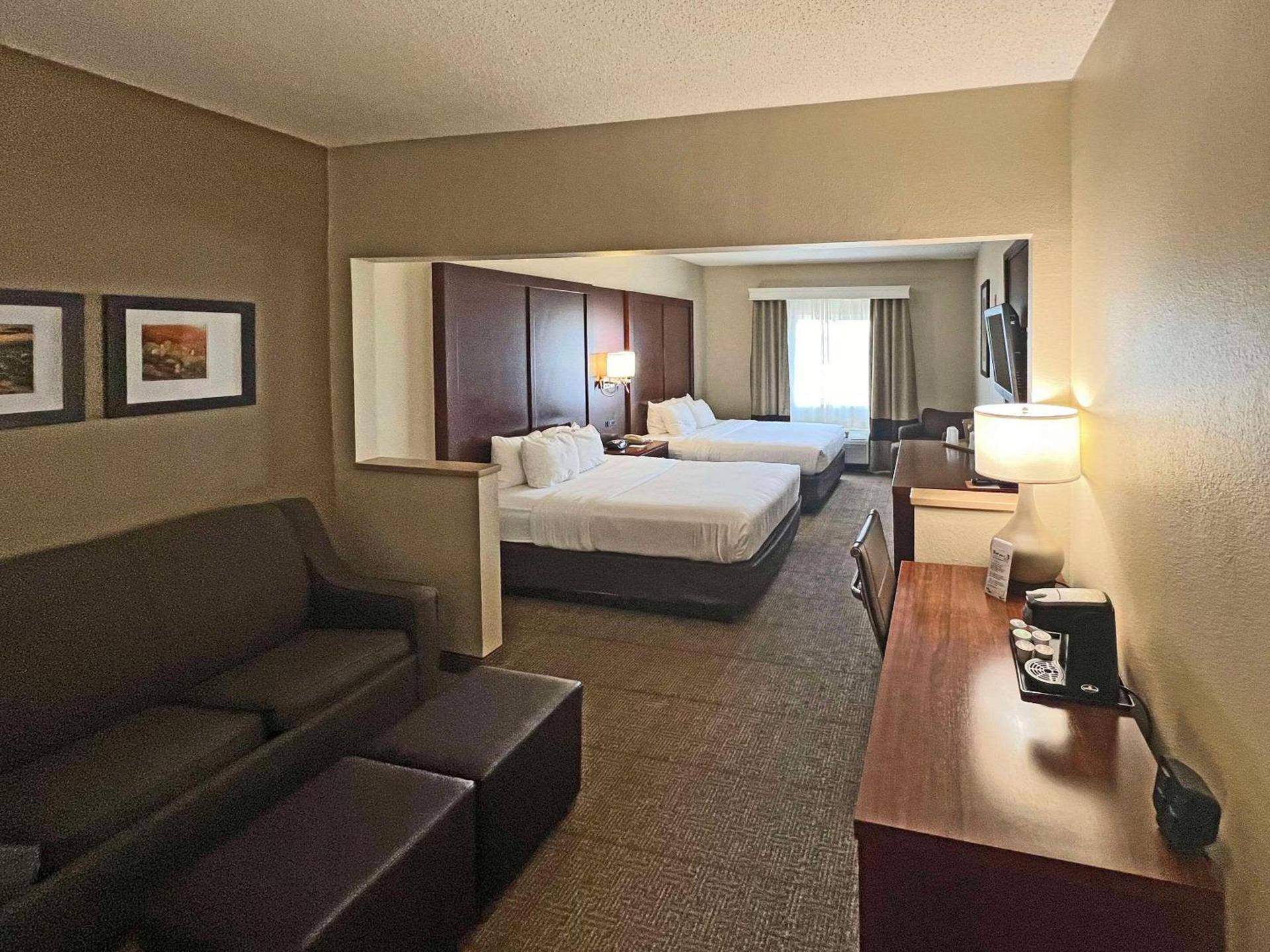 Comfort Suites Peoria Sports Complex photo 26