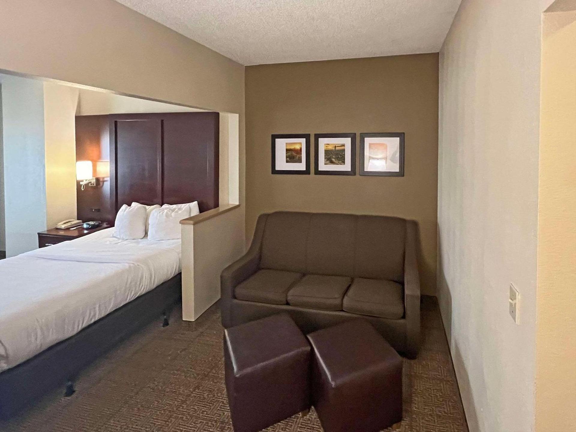 Comfort Suites Peoria Sports Complex photo 10