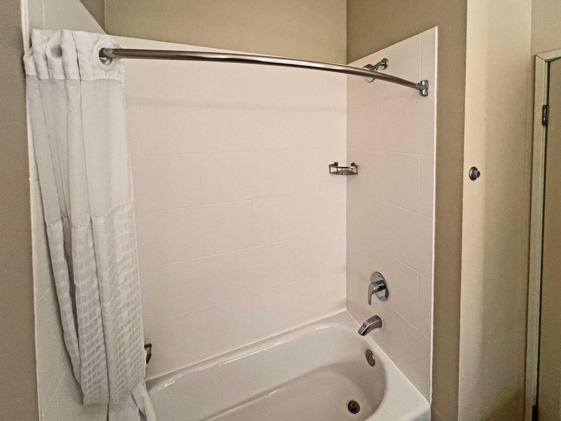 Comfort Suites Peoria Sports Complex photo 16