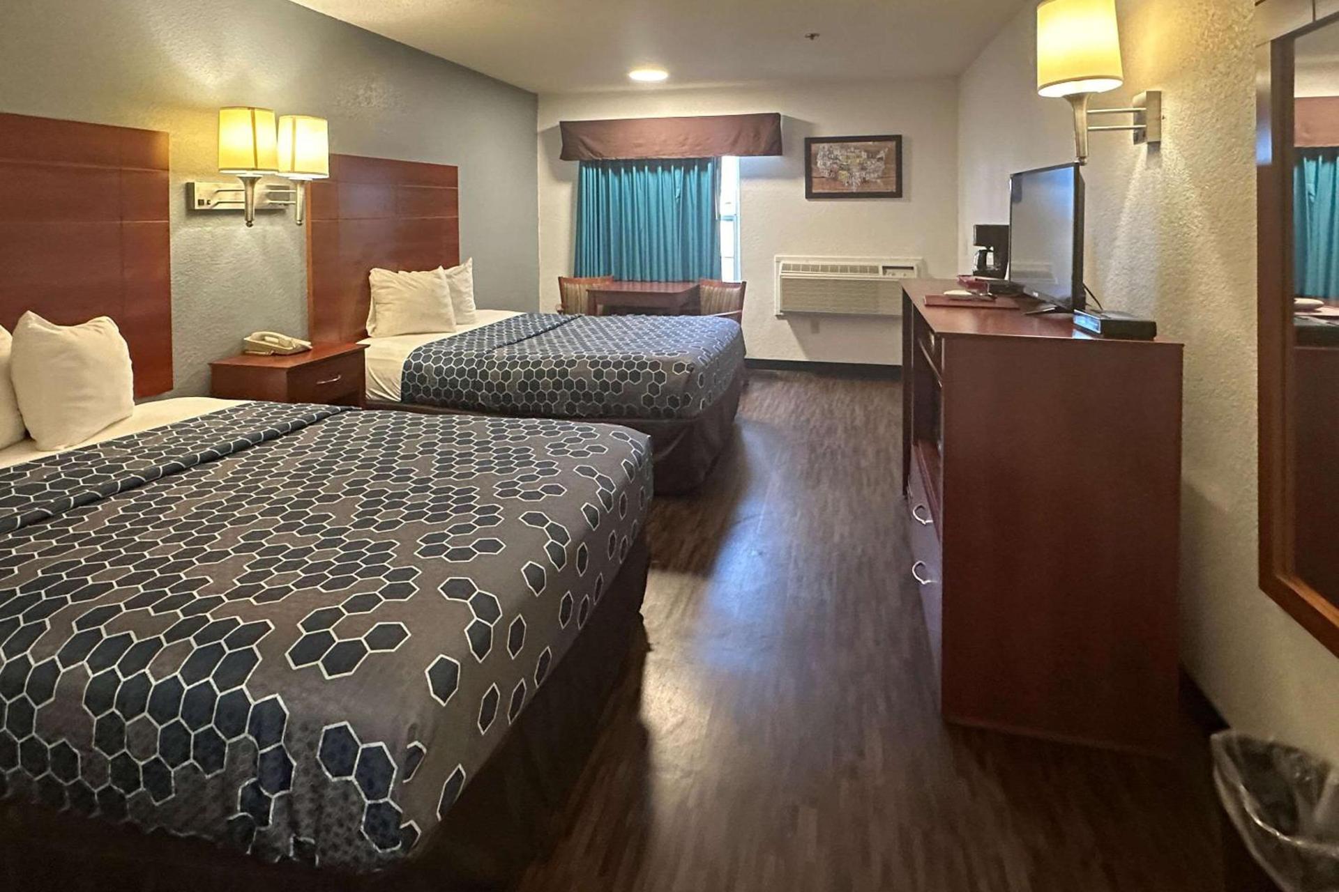Econo Lodge Tucumcari Route 66 photo 17