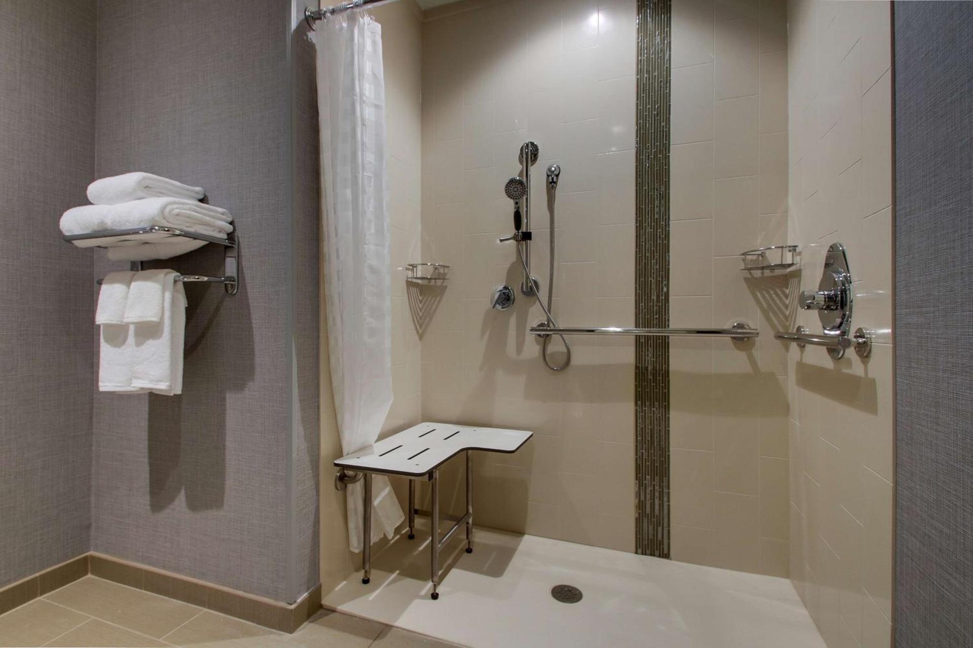 Hyatt Place Milwaukee Downtown photo 57