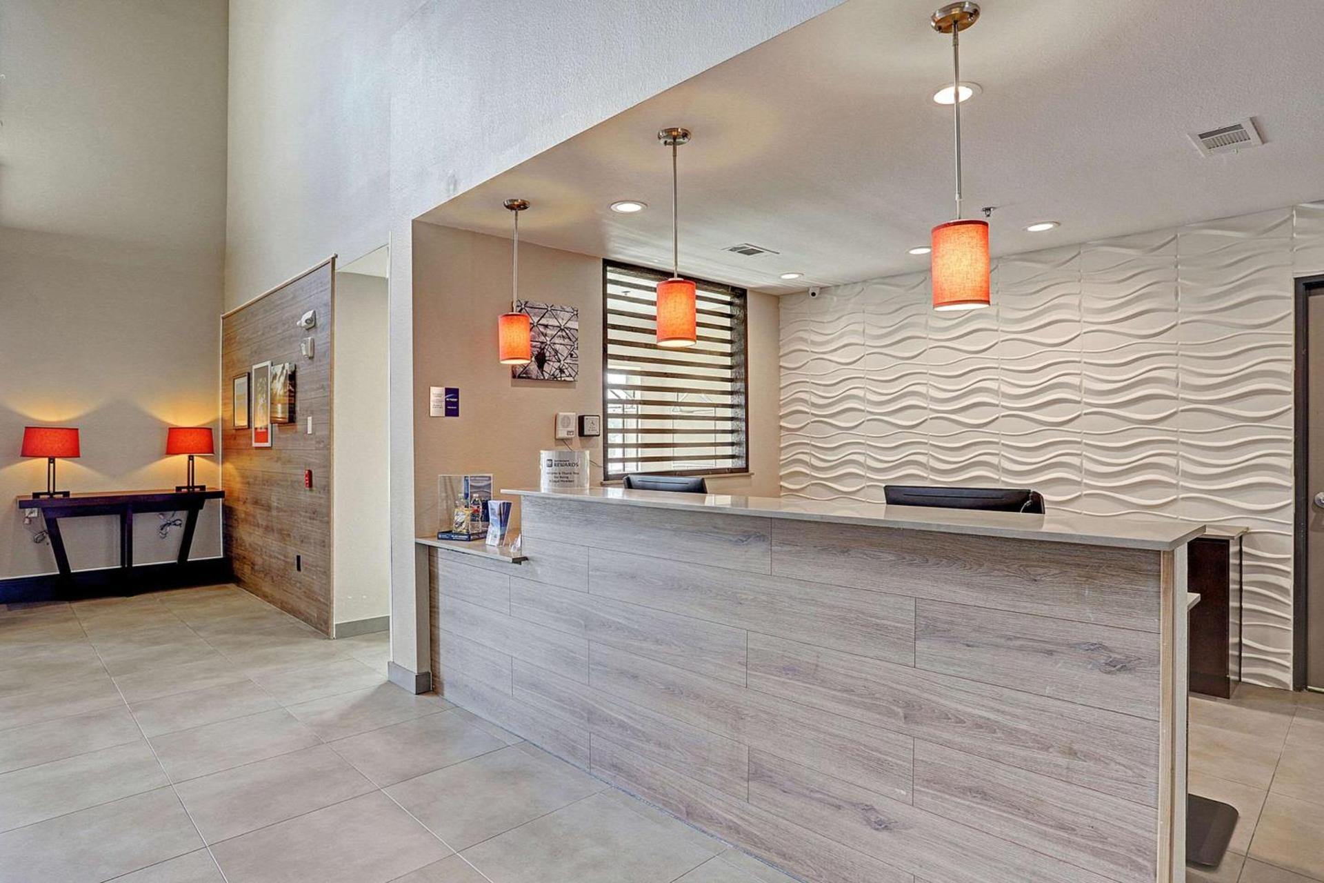 Garner Hotel Houston - Westheimer by IHG photo 5