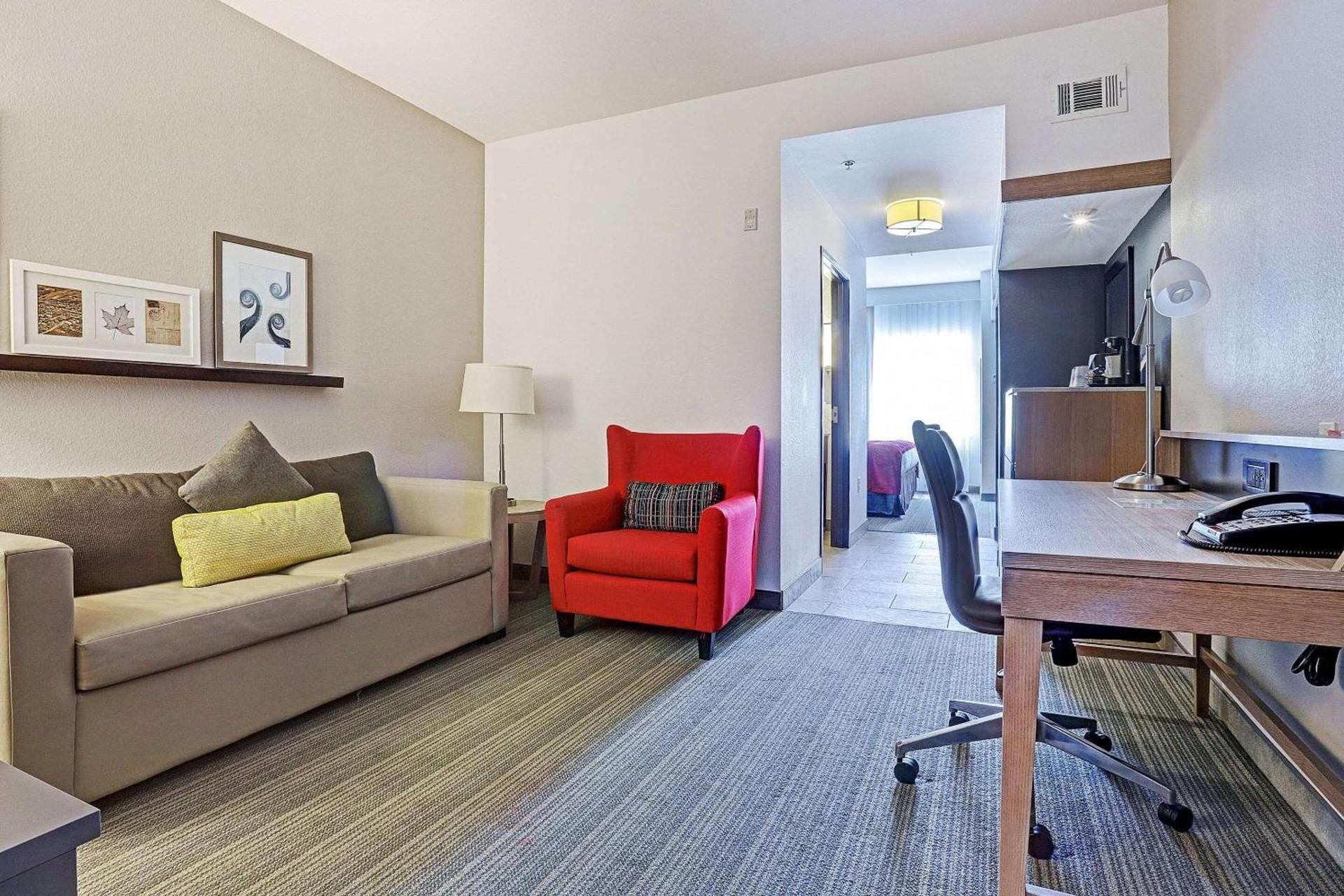 Garner Hotel Houston - Westheimer by IHG photo 9