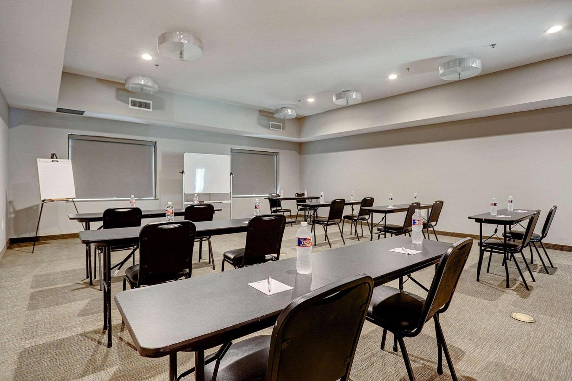 Garner Hotel Houston - Westheimer by IHG photo 13