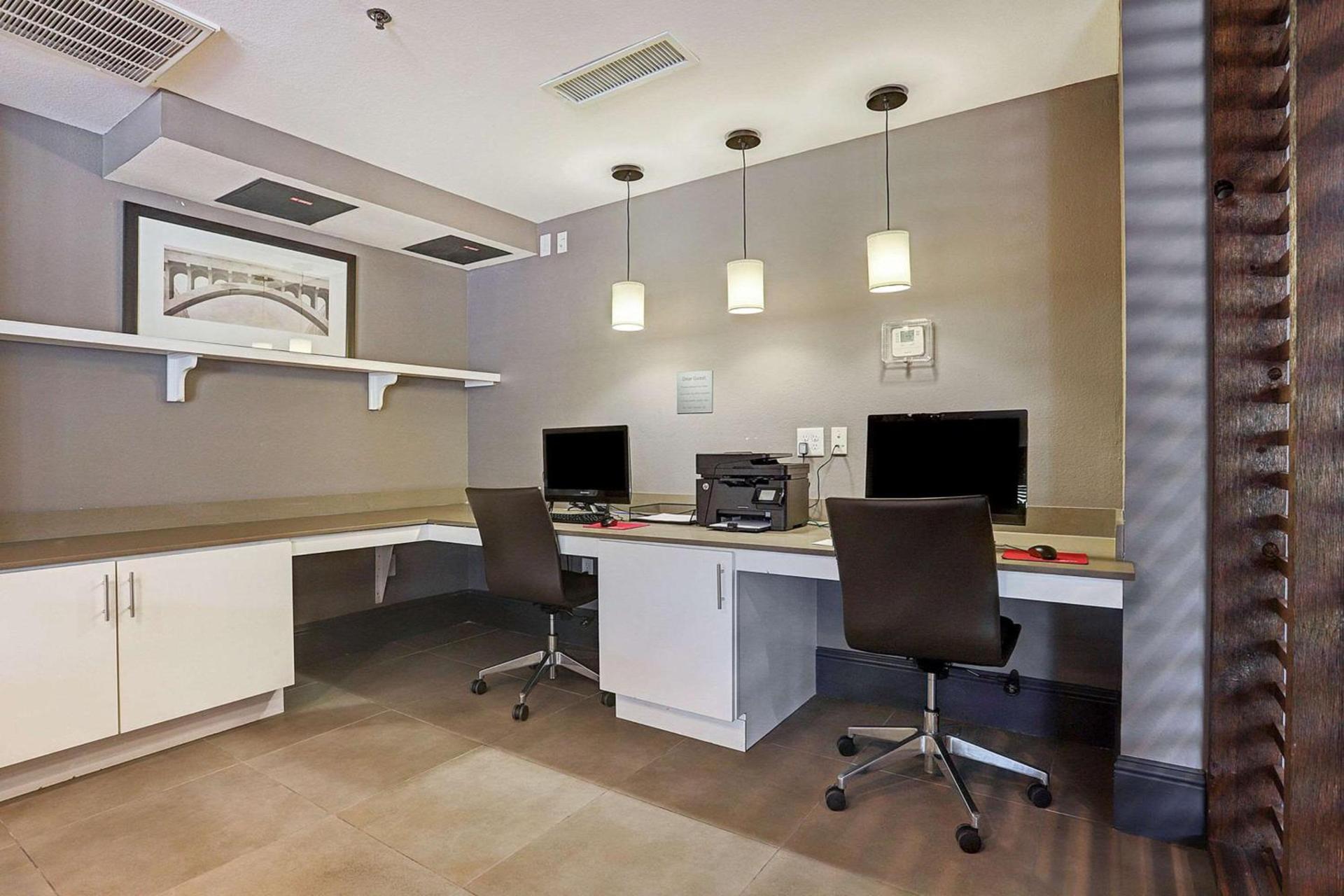 Garner Hotel Houston - Westheimer by IHG photo 12