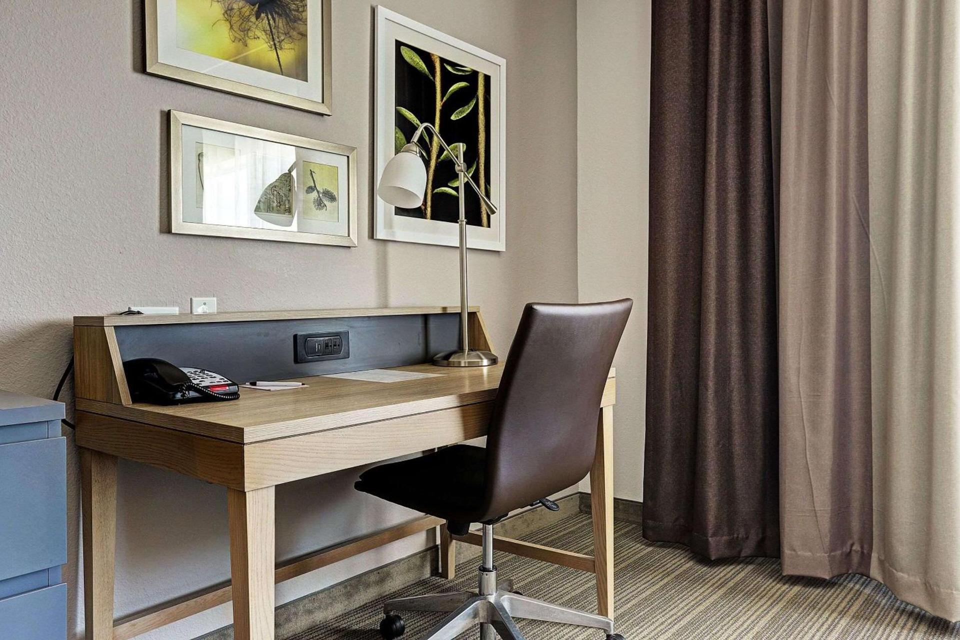 Garner Hotel Houston - Westheimer by IHG photo 16